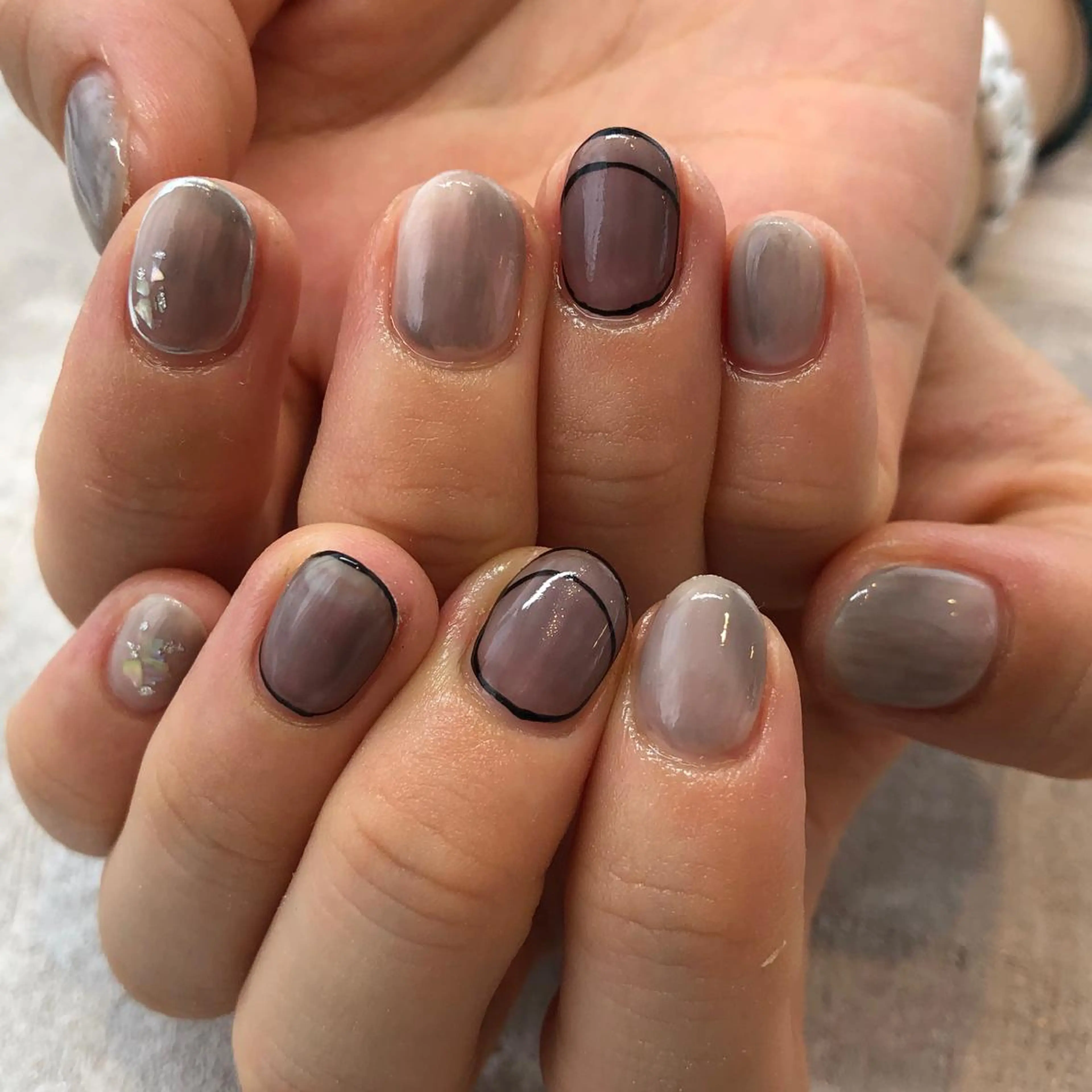 ネイル ニュアンスネイル Leendenail 【リエンダネイル】のネイルデザイン