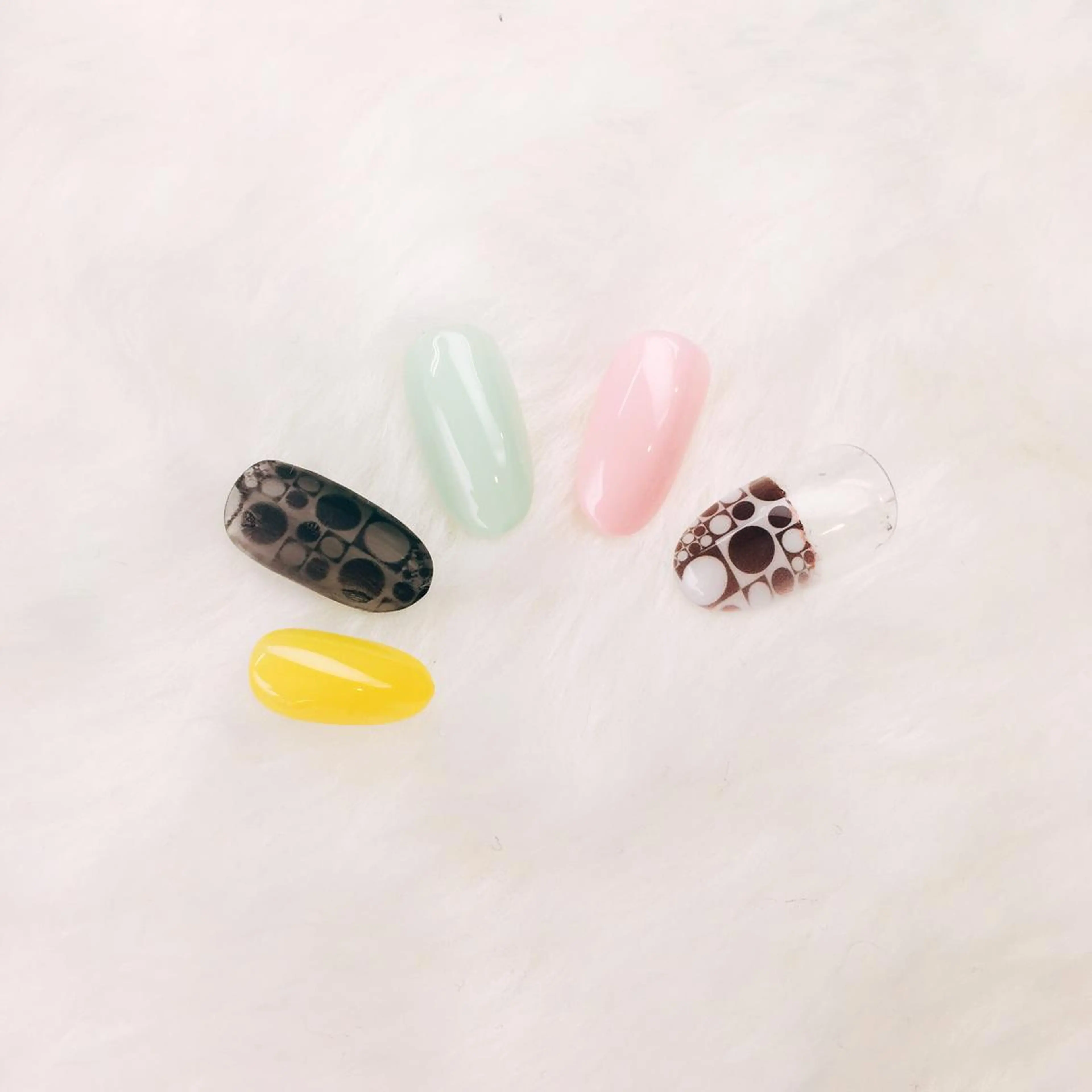 ネイル nail salon Emi la beaute 心斎橋店所属・坪野 めぐみのネイルデザイン