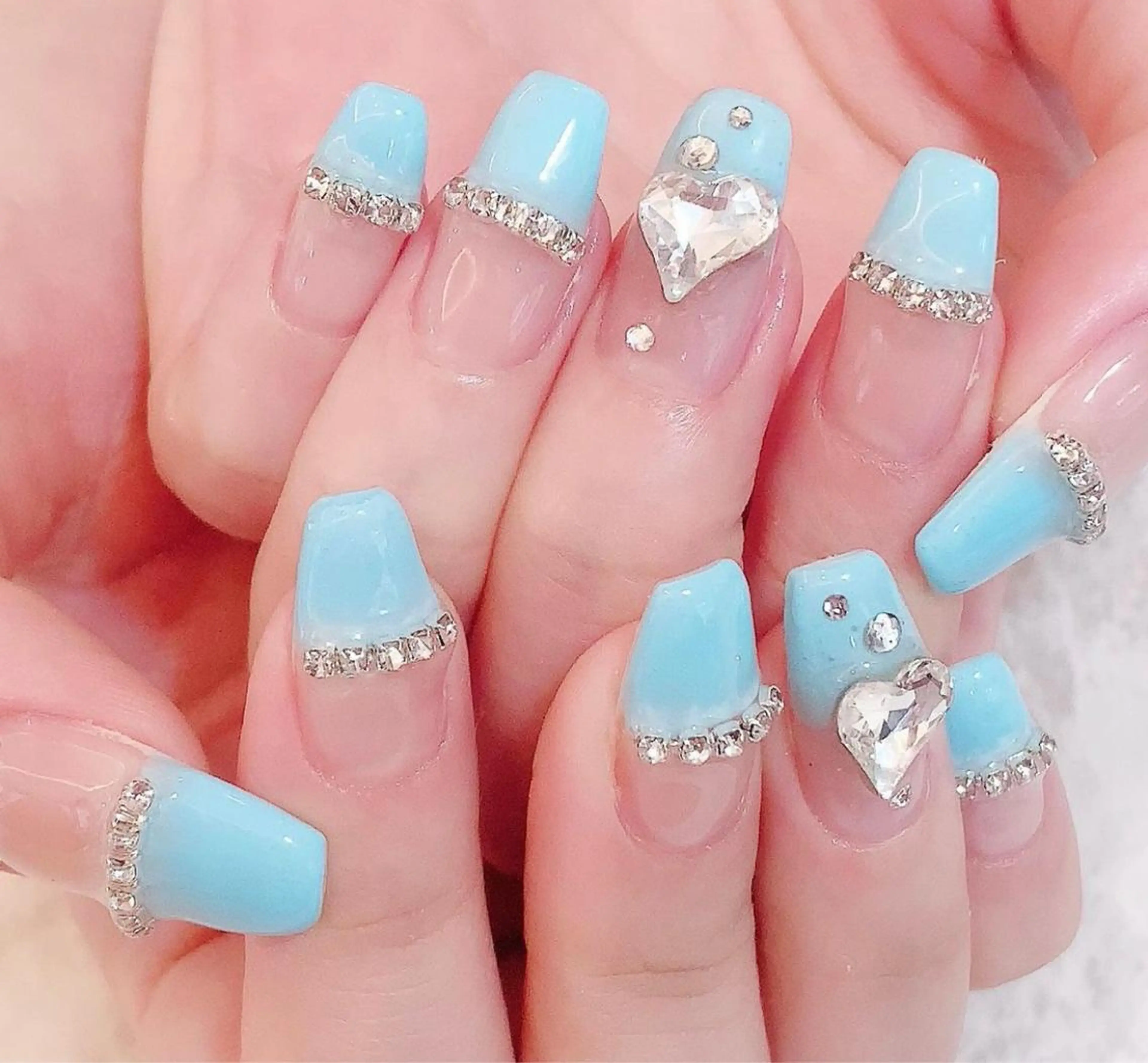 ネイル She   Nail所属・ISA_ BELLAのネイルデザイン