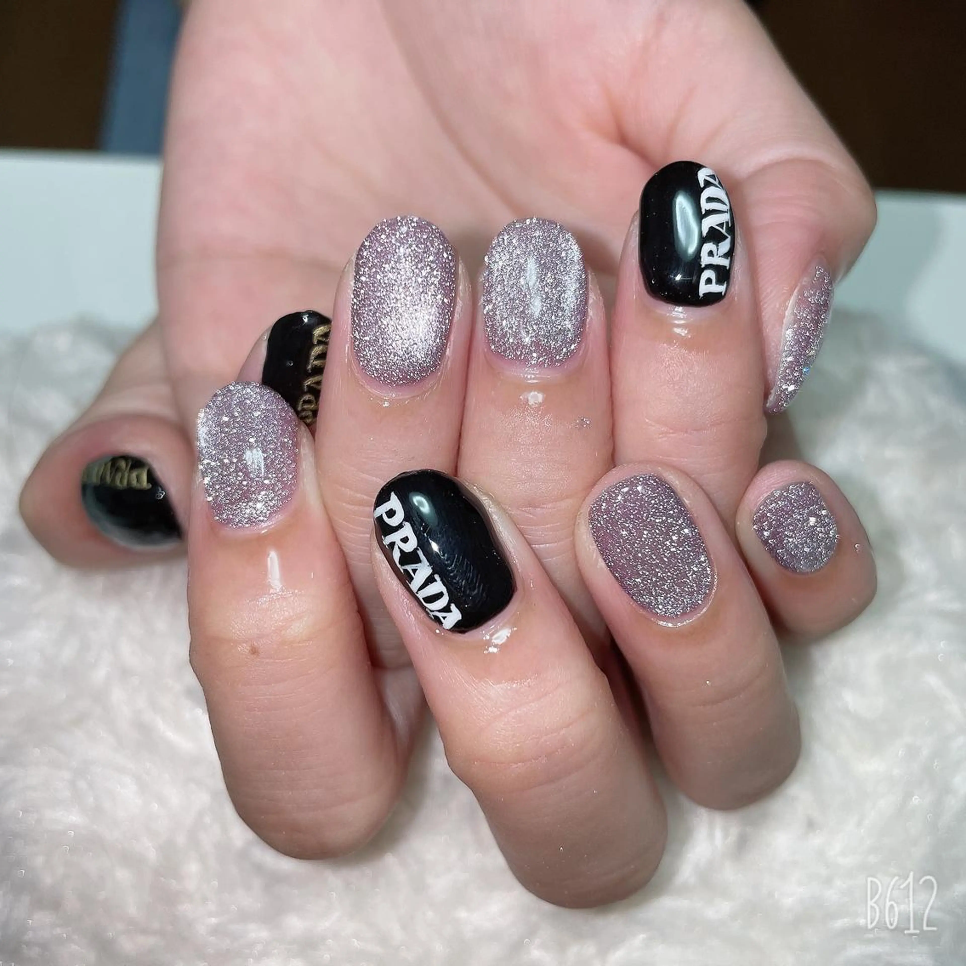 ネイル The Best Beauty受付担当のヘアスタイル