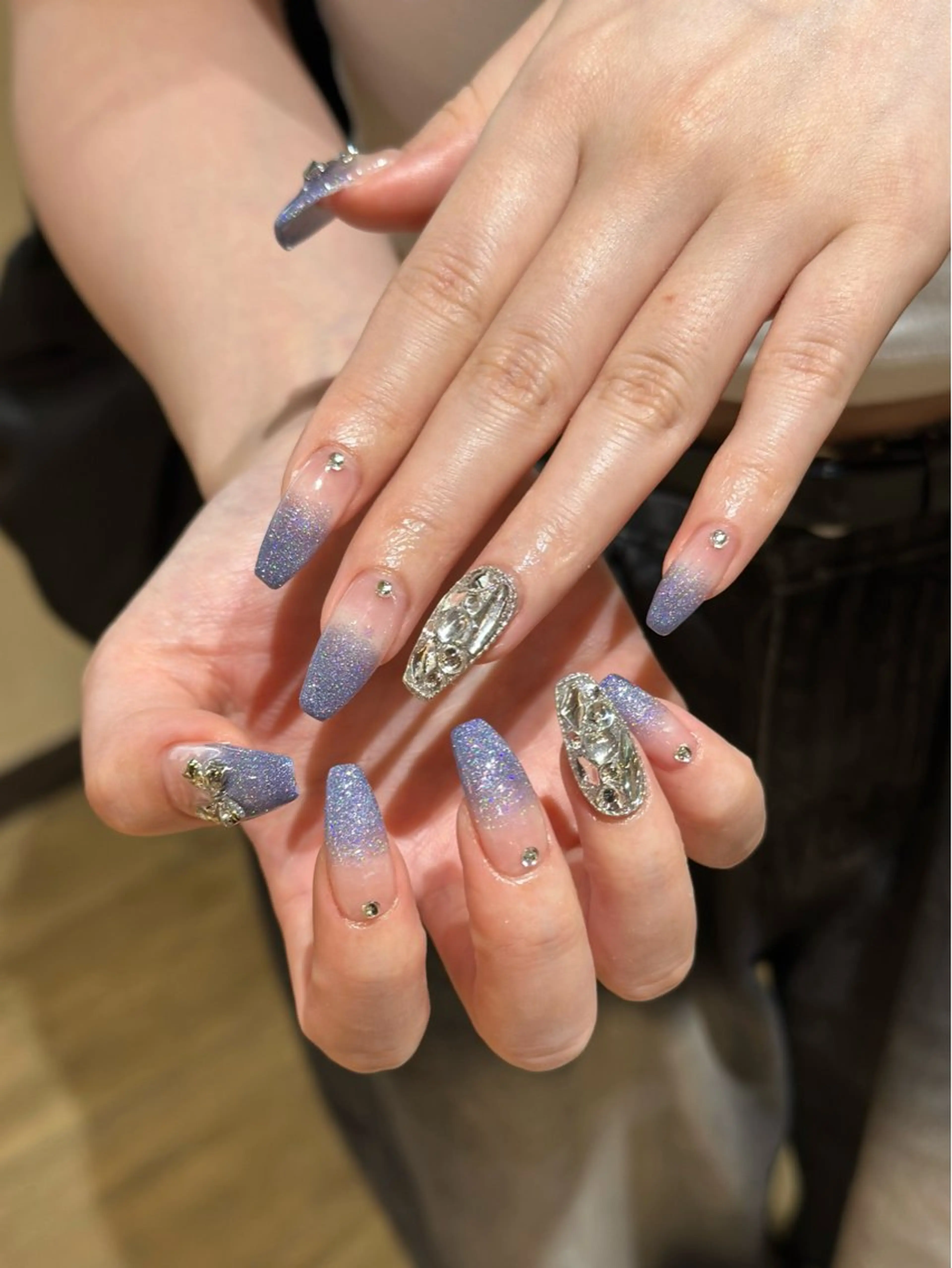 ネイル ストーンネイル ハンドネイル 松永 稚奈のネイルデザイン