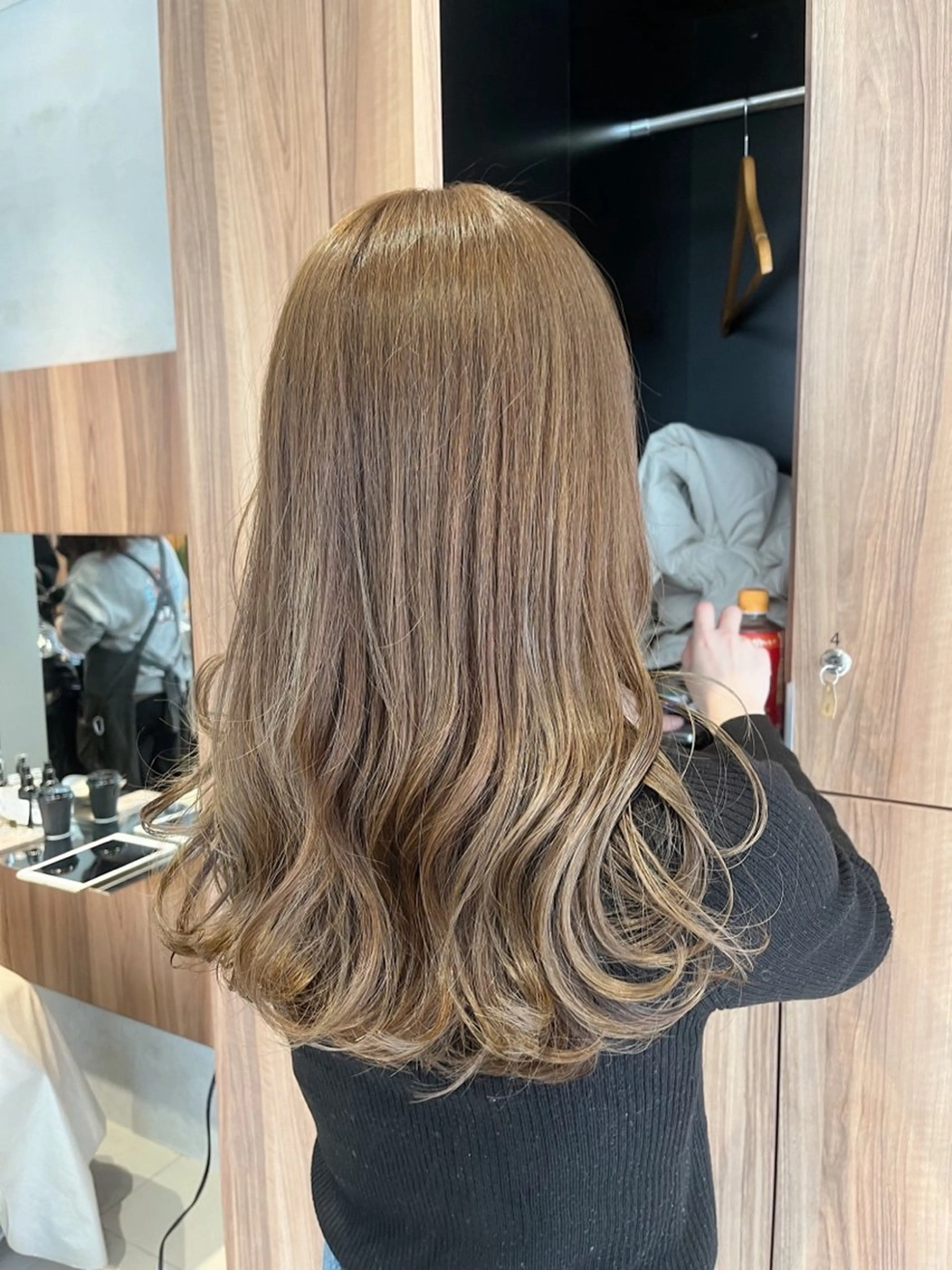 ロング カラー パーマ 透明感ハイトーン/ まつ毛パーマ/セイナのマツエク・マツパデザイン