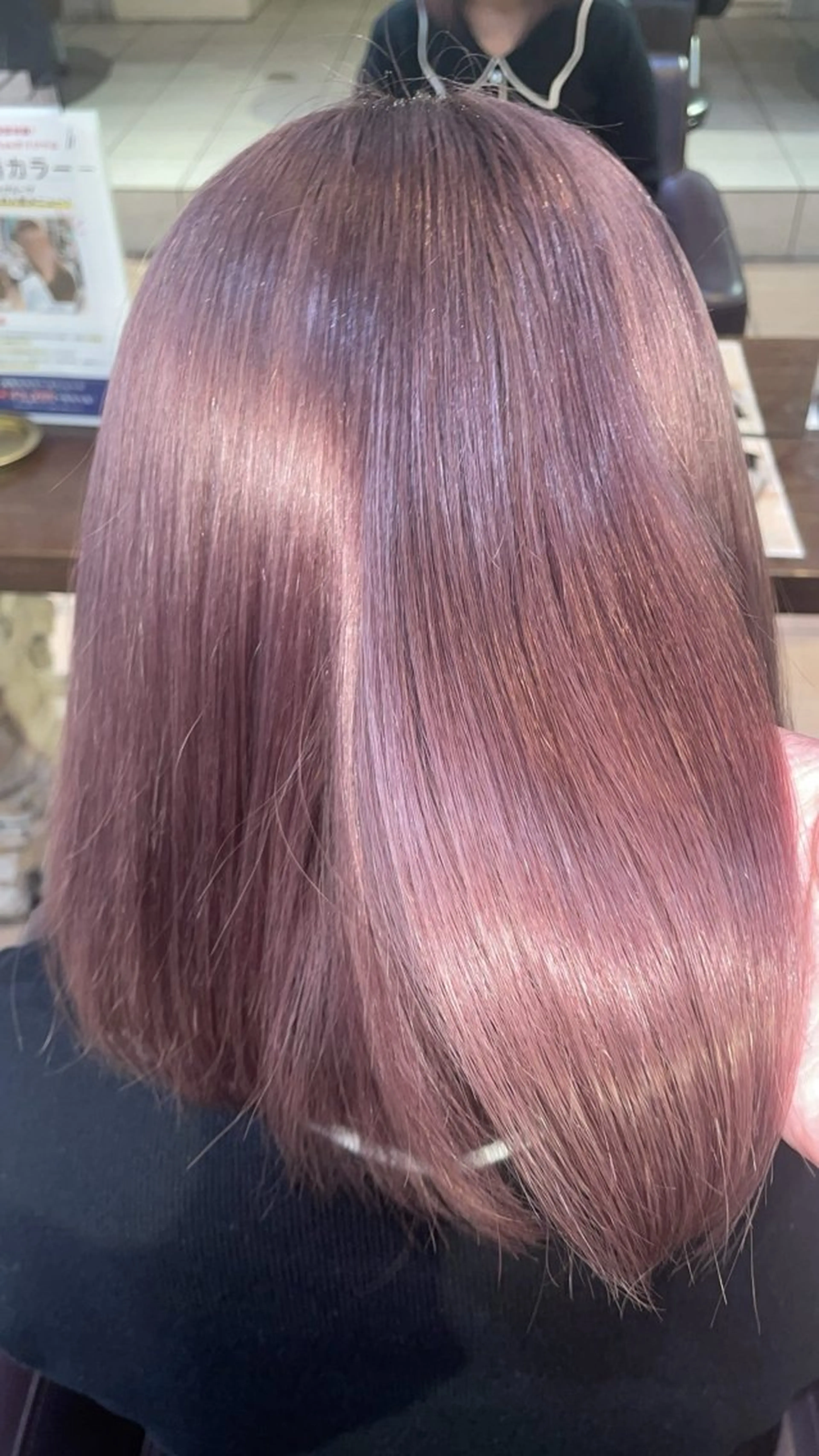 セミロング カラー ハイトーンカラー ピンクカラー lee甲子園 momokaのヘアスタイル