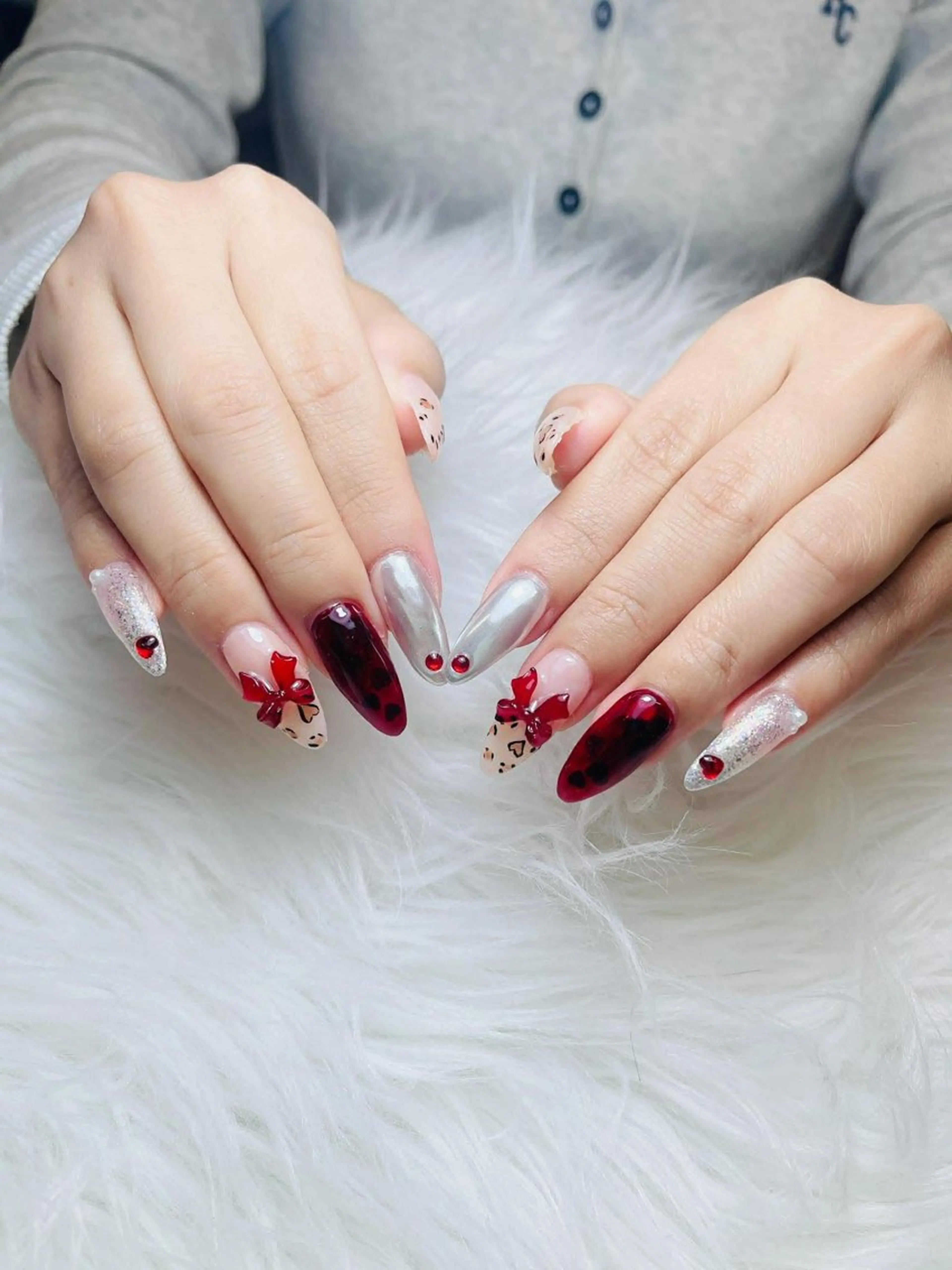 ネイル オーロラネイル チークネイル フットネイル フレンチネイル 韓国ネイル ハンドネイル Lumi Nailのネイルデザイン