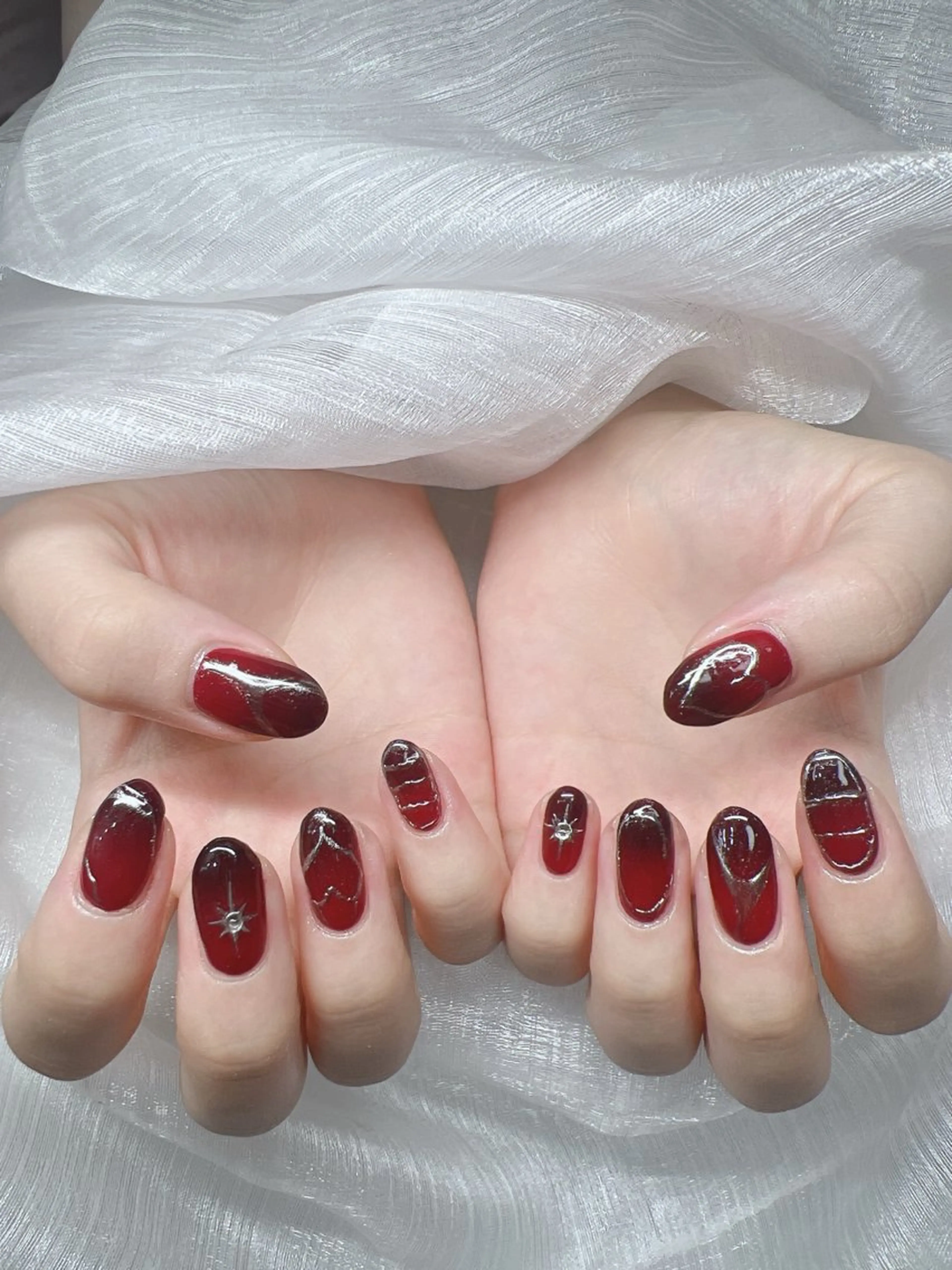 ネイル 長さ出し グラデーション 卒業式 キラキラネイル マグネットネイル ハンドネイル Lee Nails チップ長さだし専門店のネイルデザイン