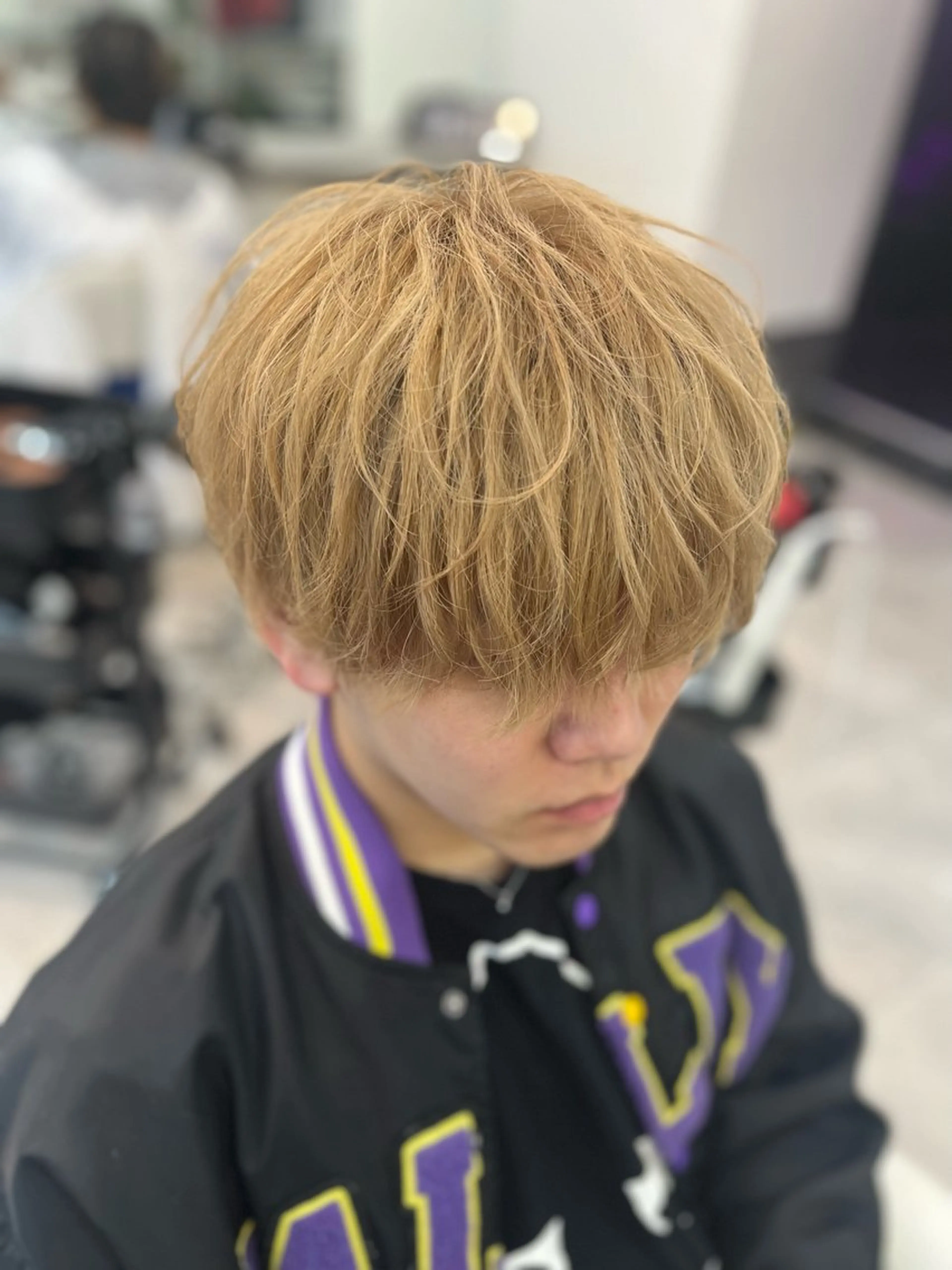 カラー メンズ ベージュカラー ミルクティーベージュ メンズカットカラー 心斎橋/松平和樹のヘアスタイル