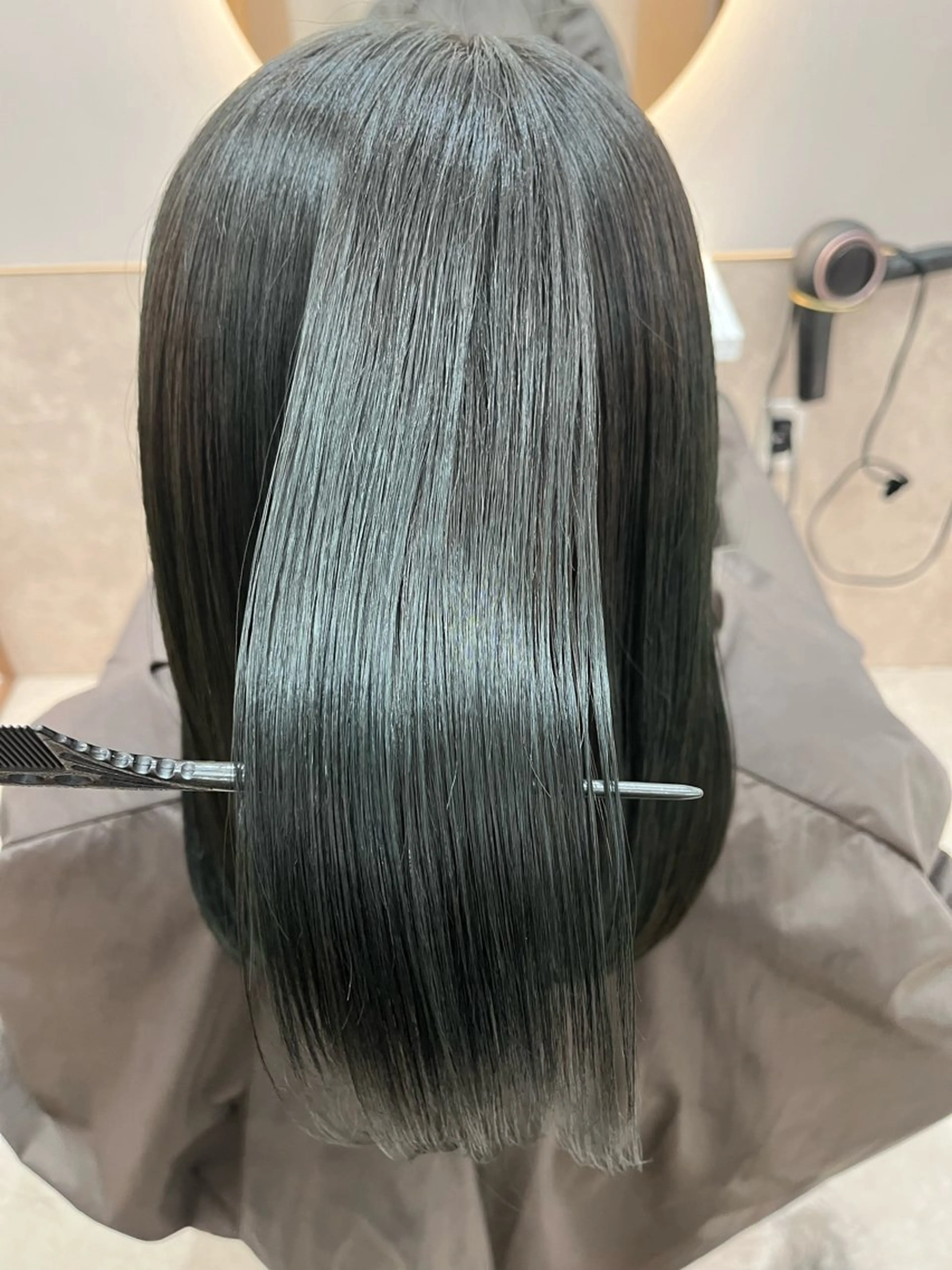 ミディアム カット ヘアカラー トリートメント 韓国style MITSUのヘアスタイル