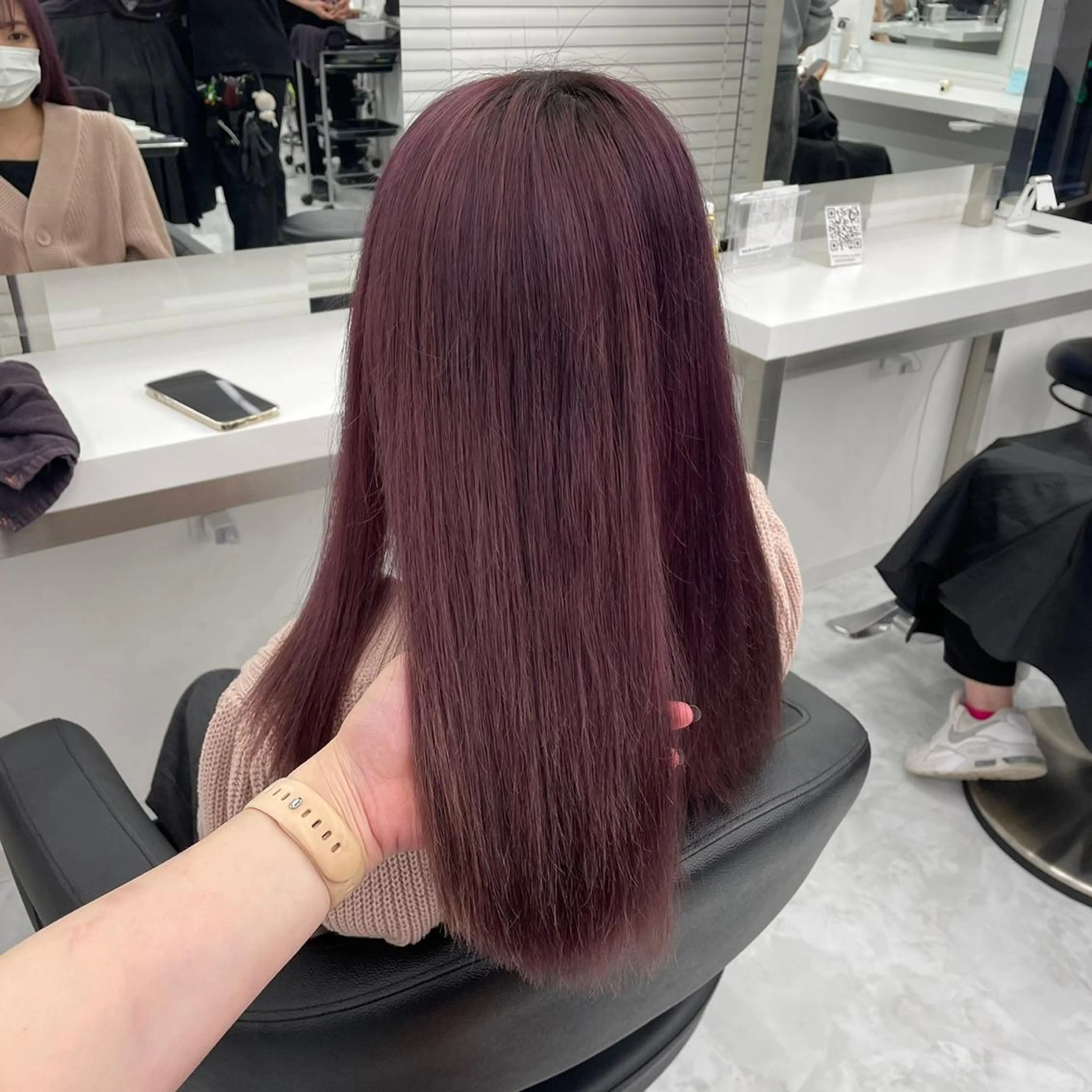 ロング ❤︎ワンホンガーリー なハイトーンヘア❤︎のヘアスタイル