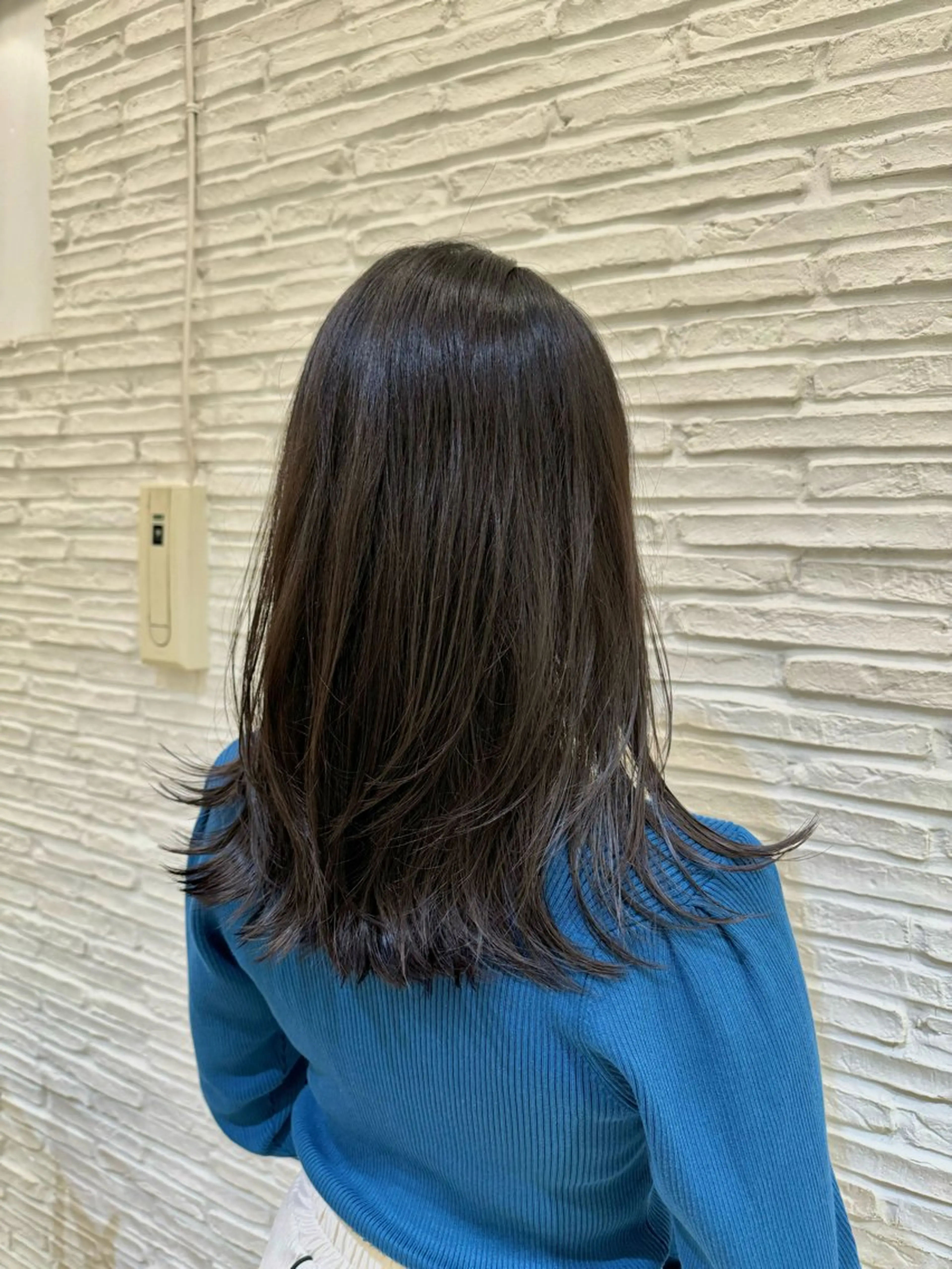 セミロング 前平 友慈のヘアスタイル