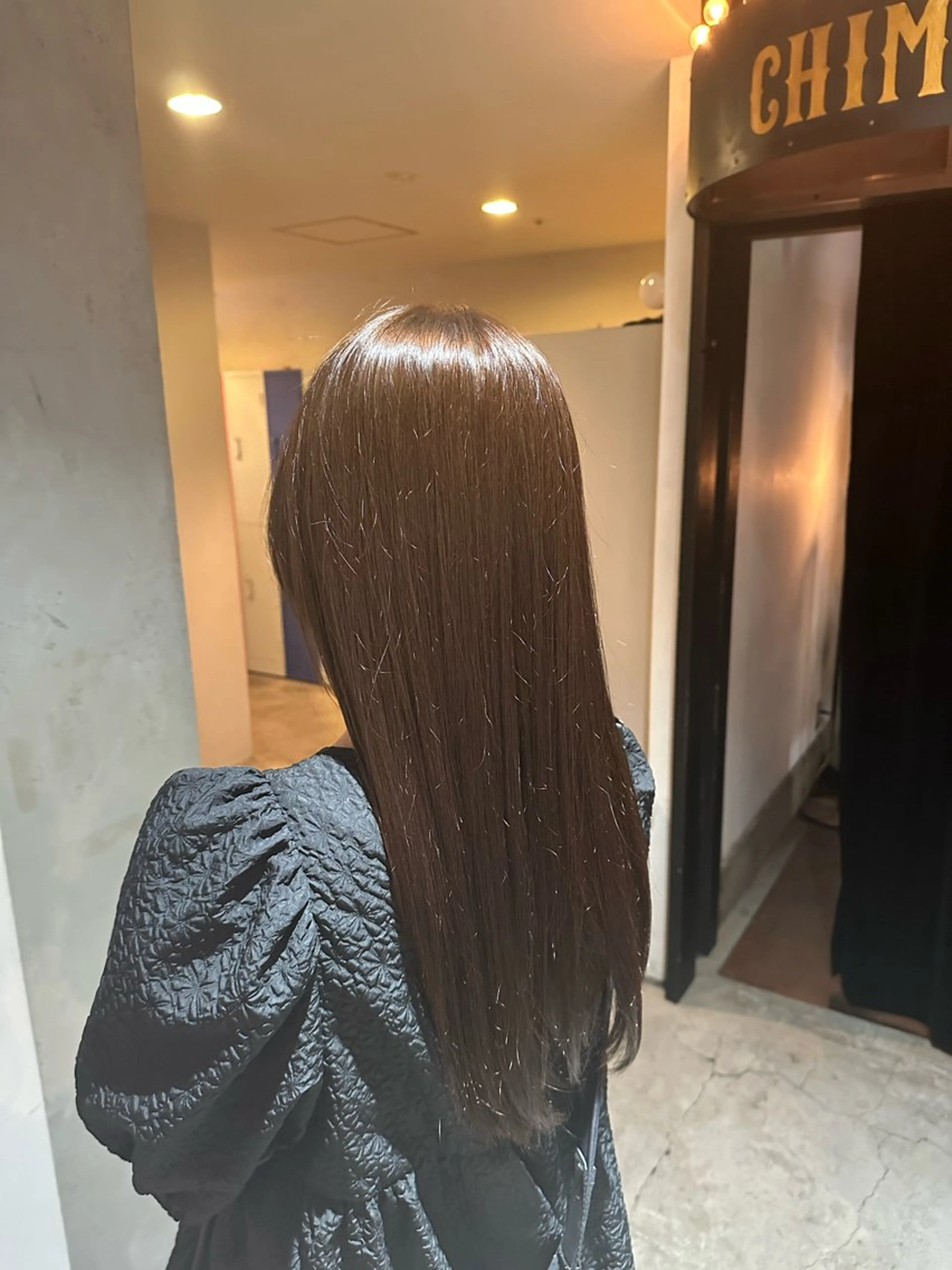 ロング カラー ベージュカラー 黒髪 透明感カラー オリーブベージュ 伊木 栞乃のヘアスタイル