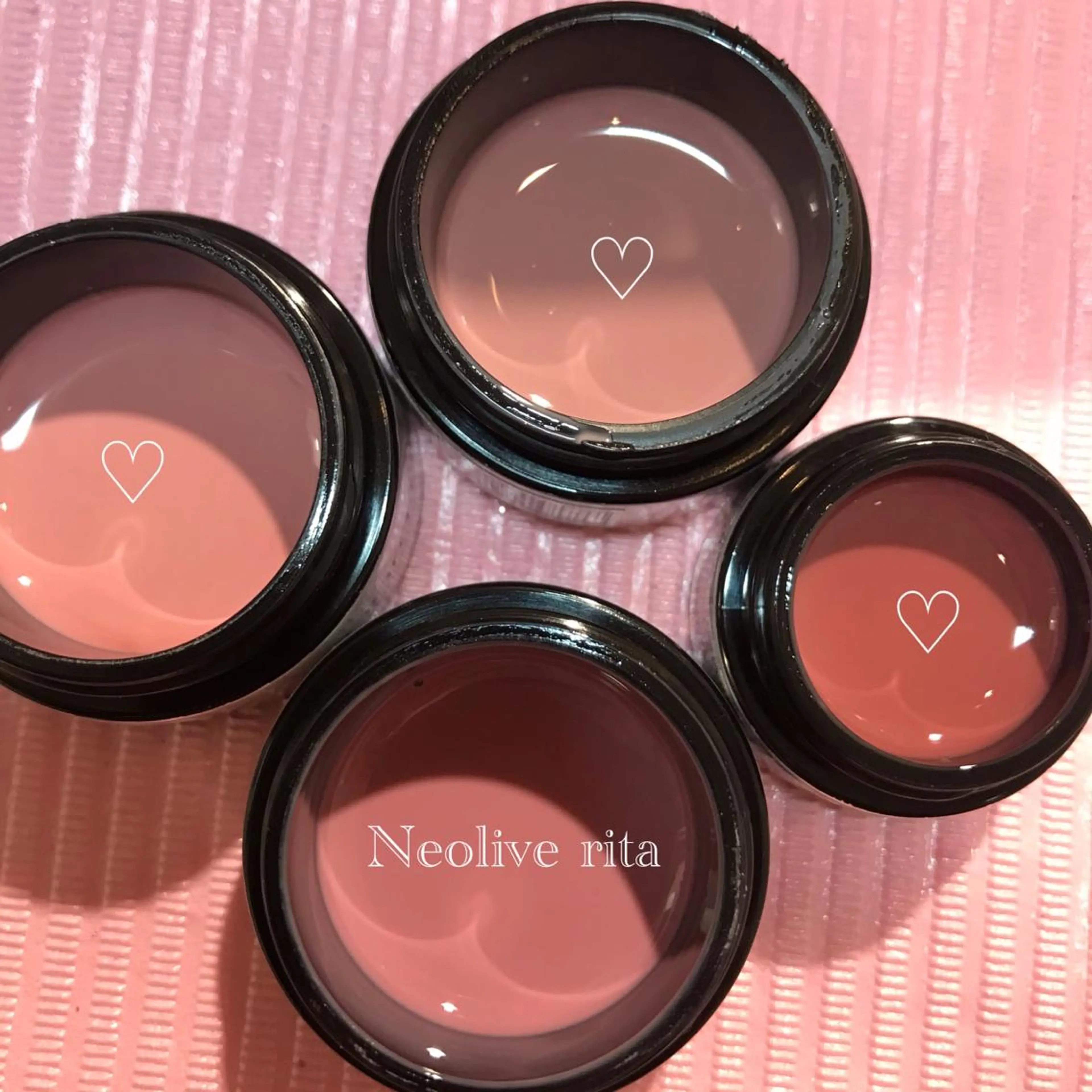 ネイル ピンク 原 麻耶のヘアスタイル