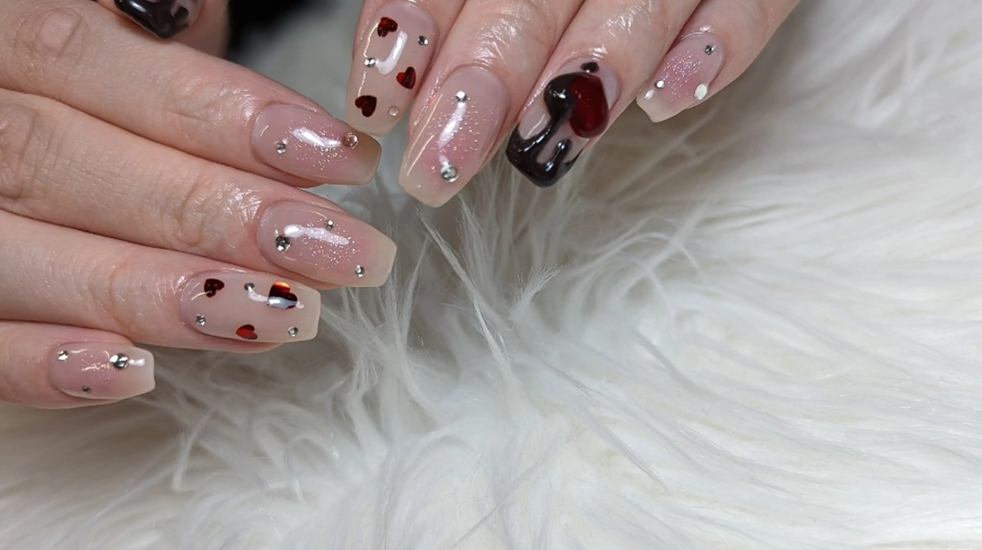 ネイル バレンタイン ハンドネイル Nail SIRANGANAのネイルデザイン