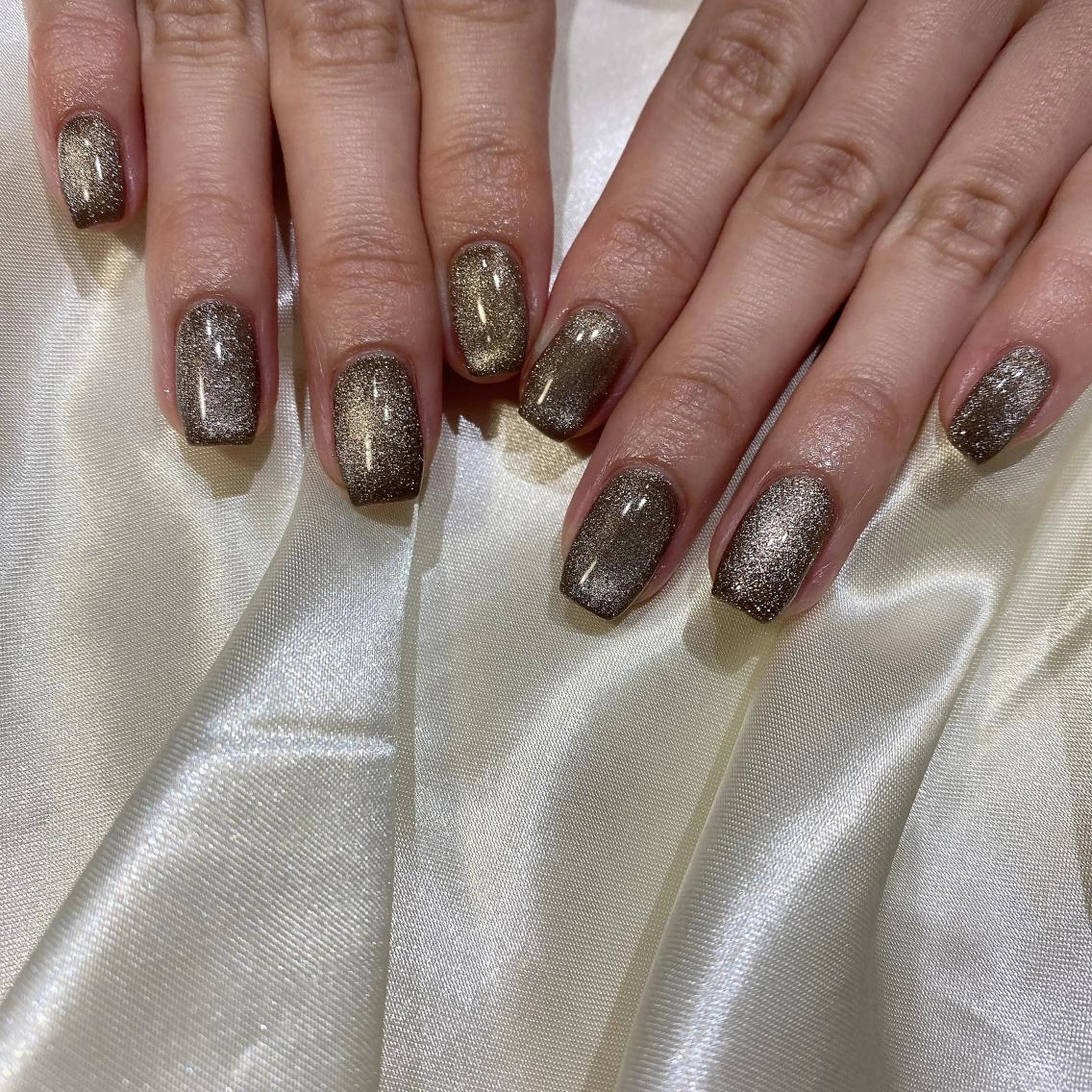 ネイル ハンドネイル 西岡 杏のネイルデザイン