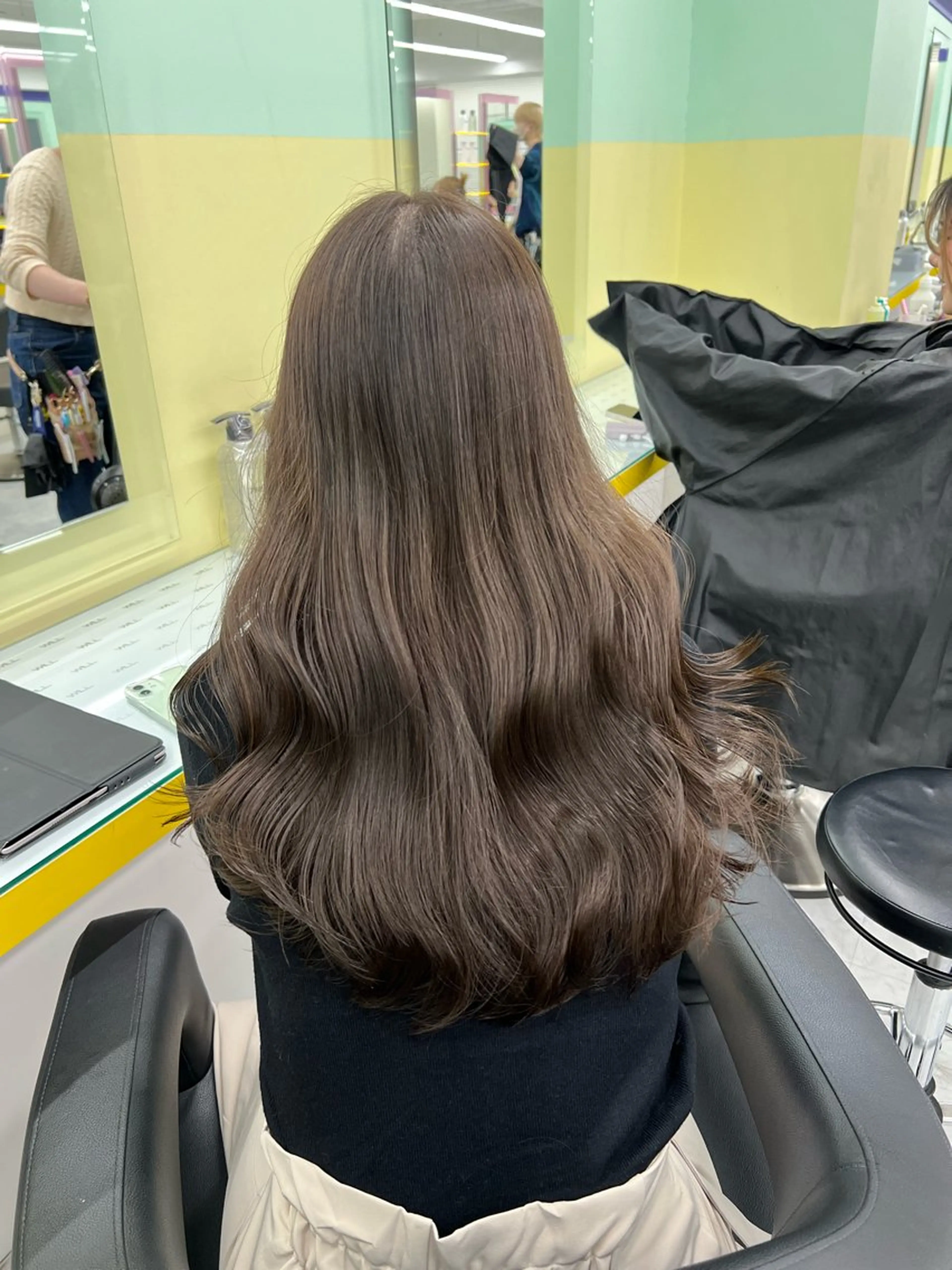 セミロング レイヤー/韓国❣️ 髪質改善/亘紘輝のヘアスタイル