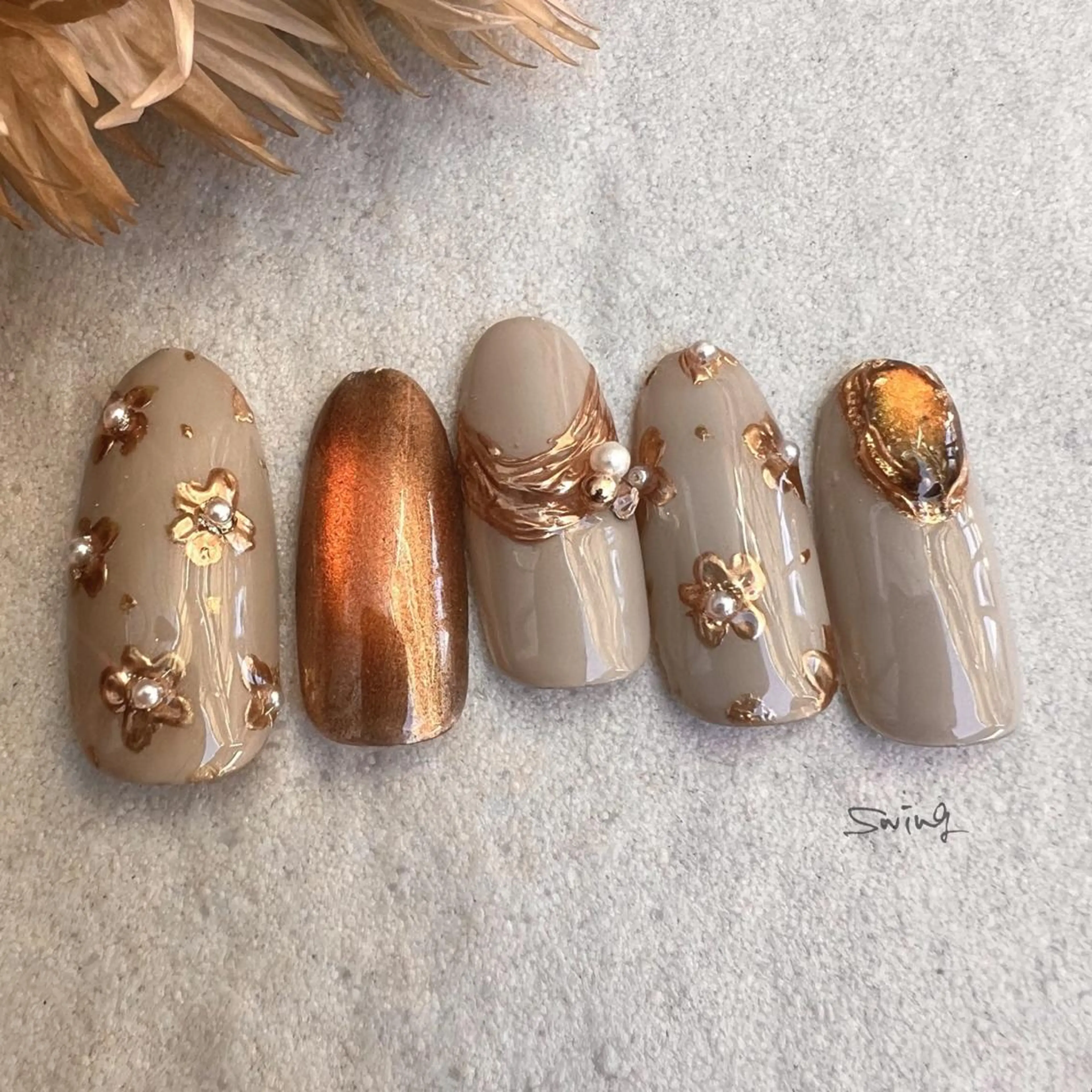 ネイル ミラーネイル ハンドネイル SWING Nail Salon所属・Yoshida Takakoのネイルデザイン