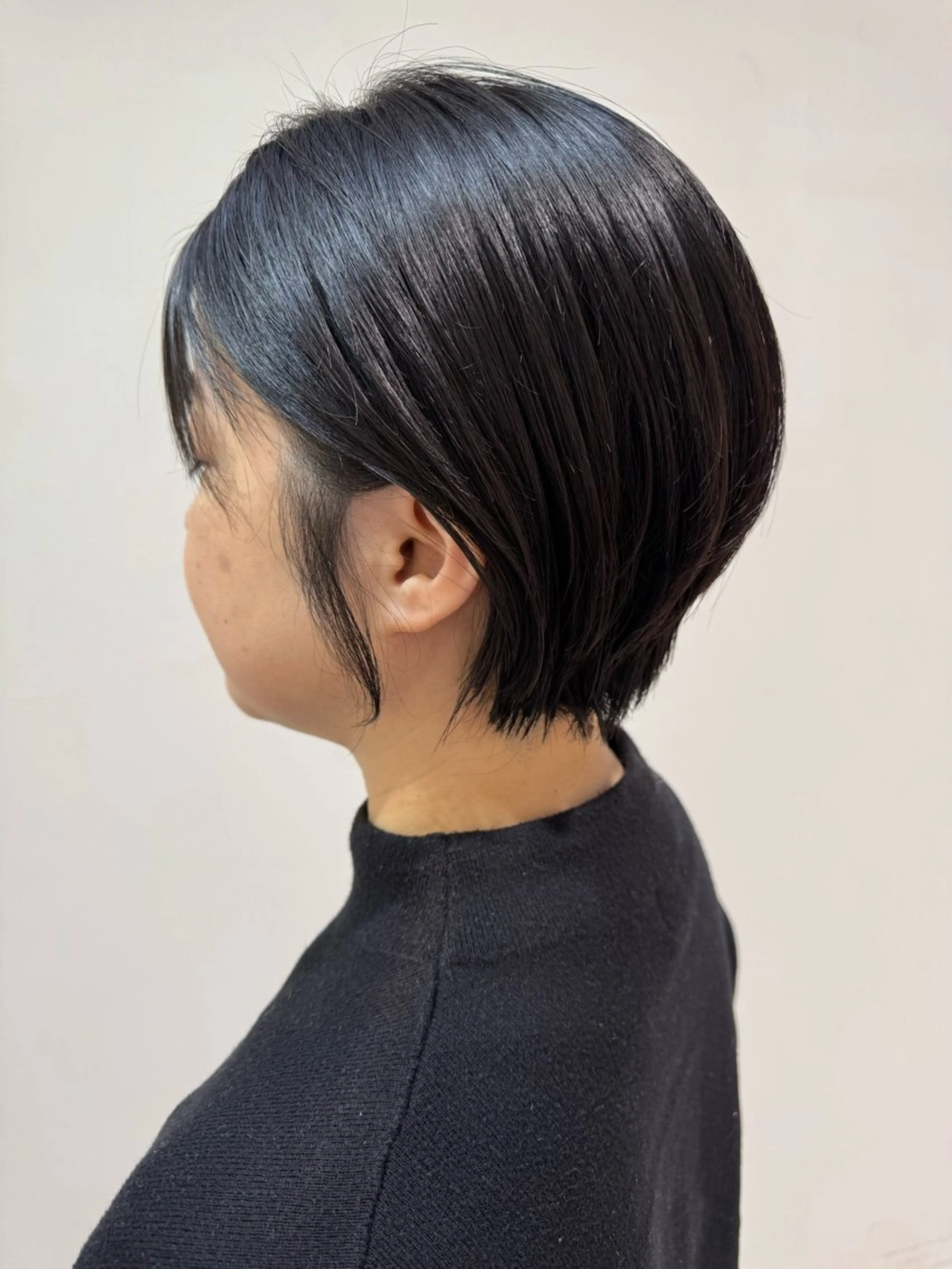 ショート ルプラボウ /小見山琴衣のヘアスタイル