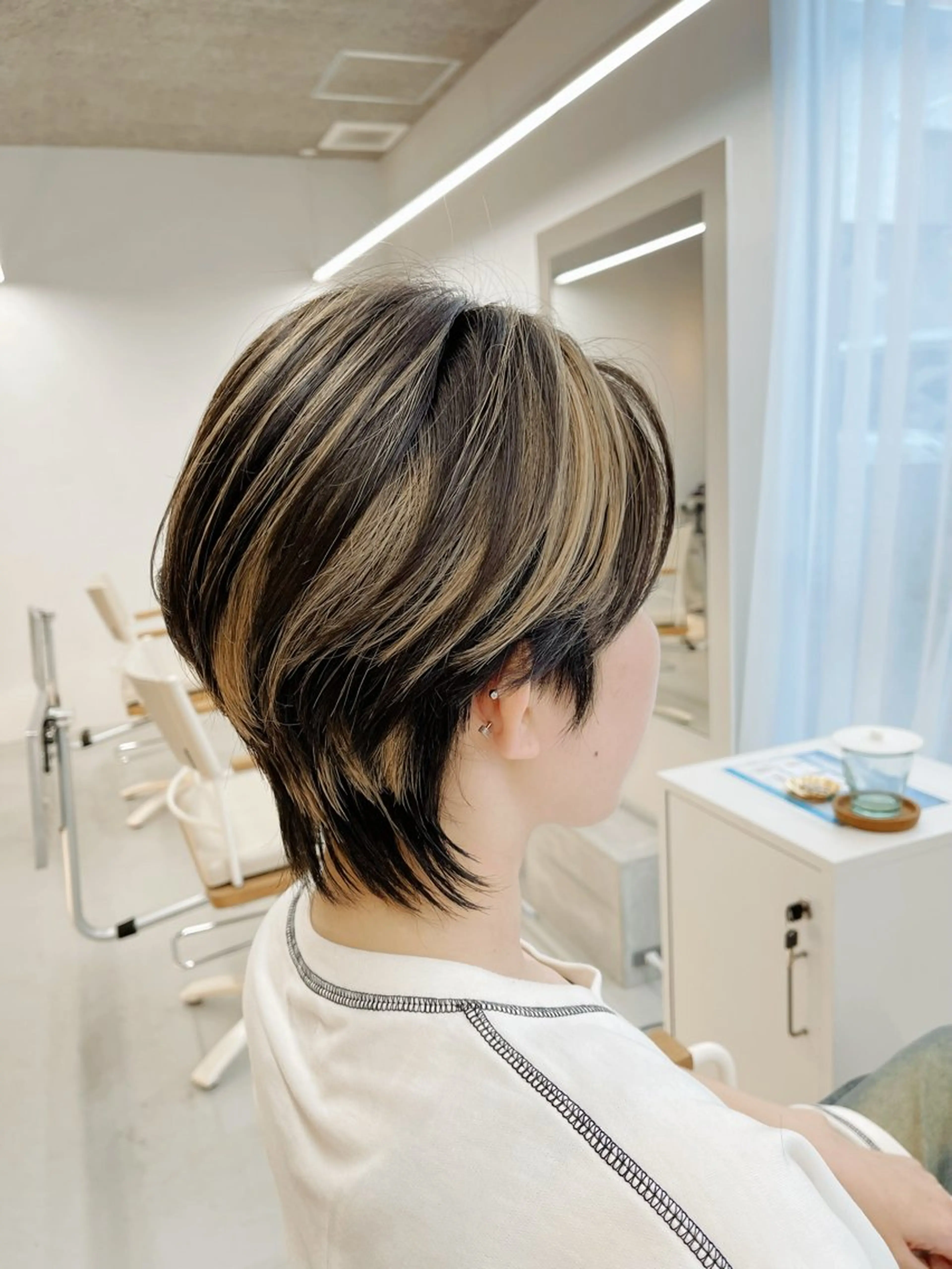 ショート ハイライト 柴田泰秀sotti. 髪質改善/ブリーチのヘアスタイル