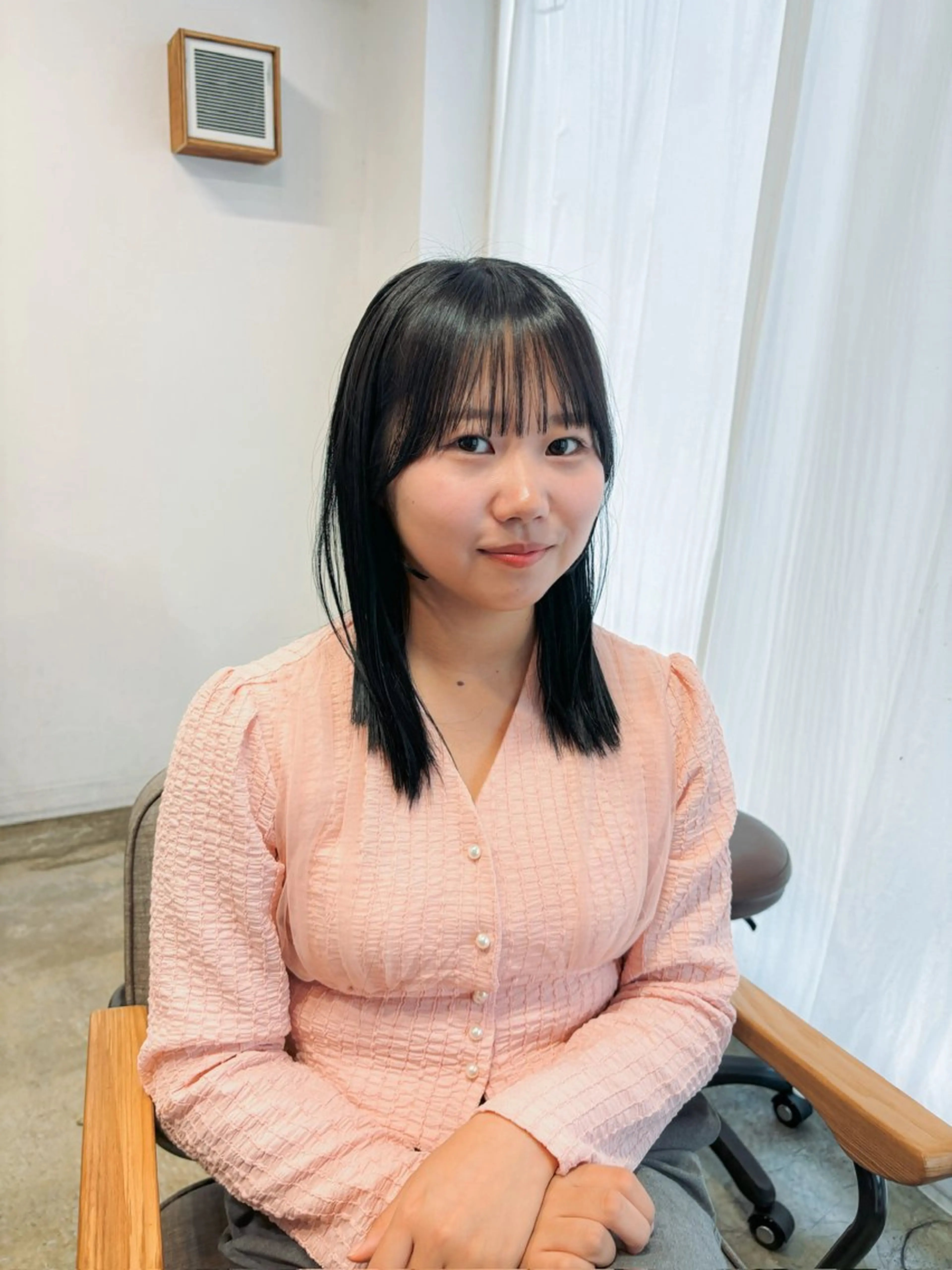 ミディアム 韓国風ヘア カット ヘアカラー トリートメント ヘアセット 【韓国レイヤー特化 ハッシュカット】のヘアスタイル