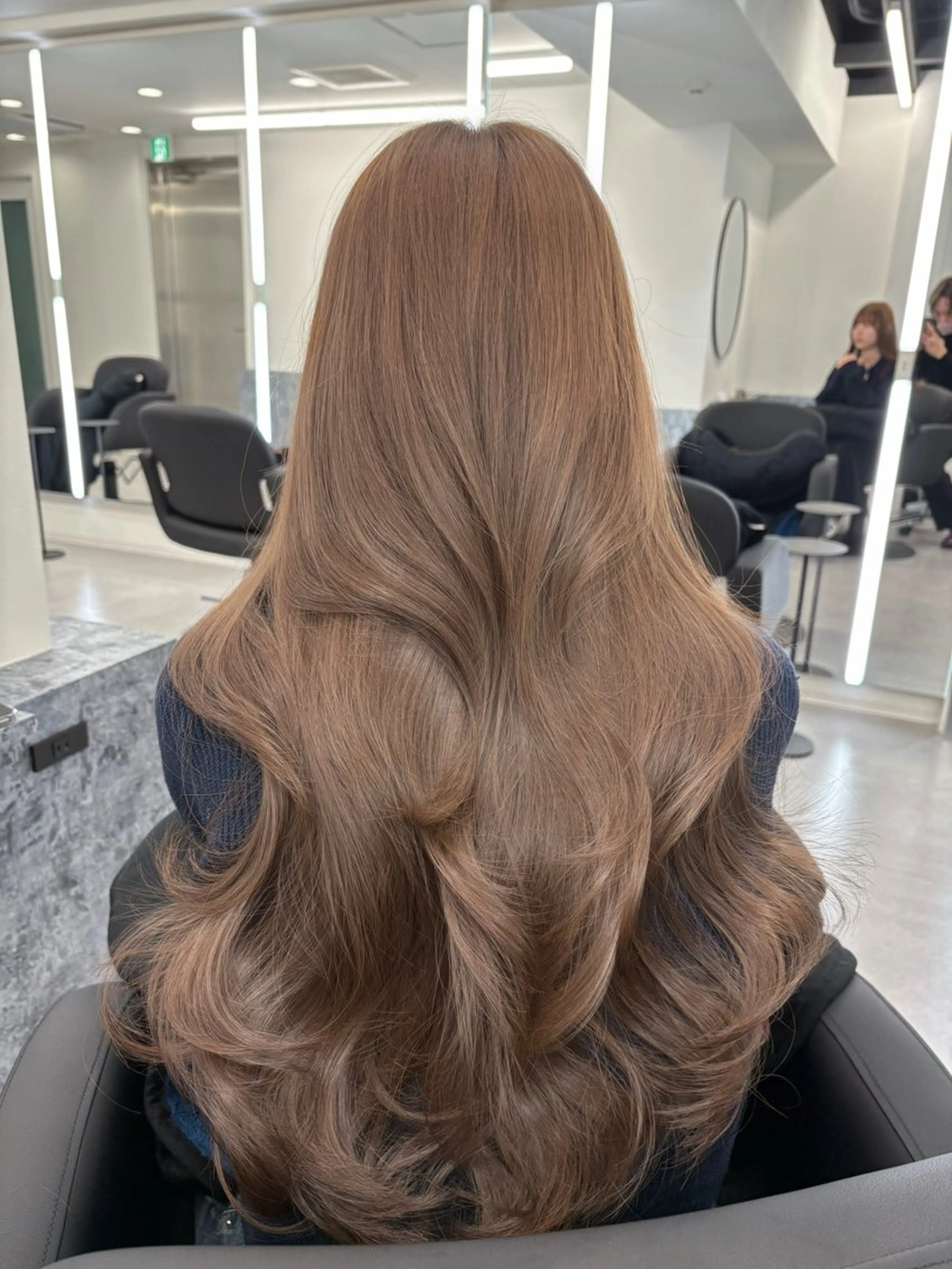 ロング カラー ヘアカラー 堀江/透明感 ベージュ/白川幸太のヘアスタイル