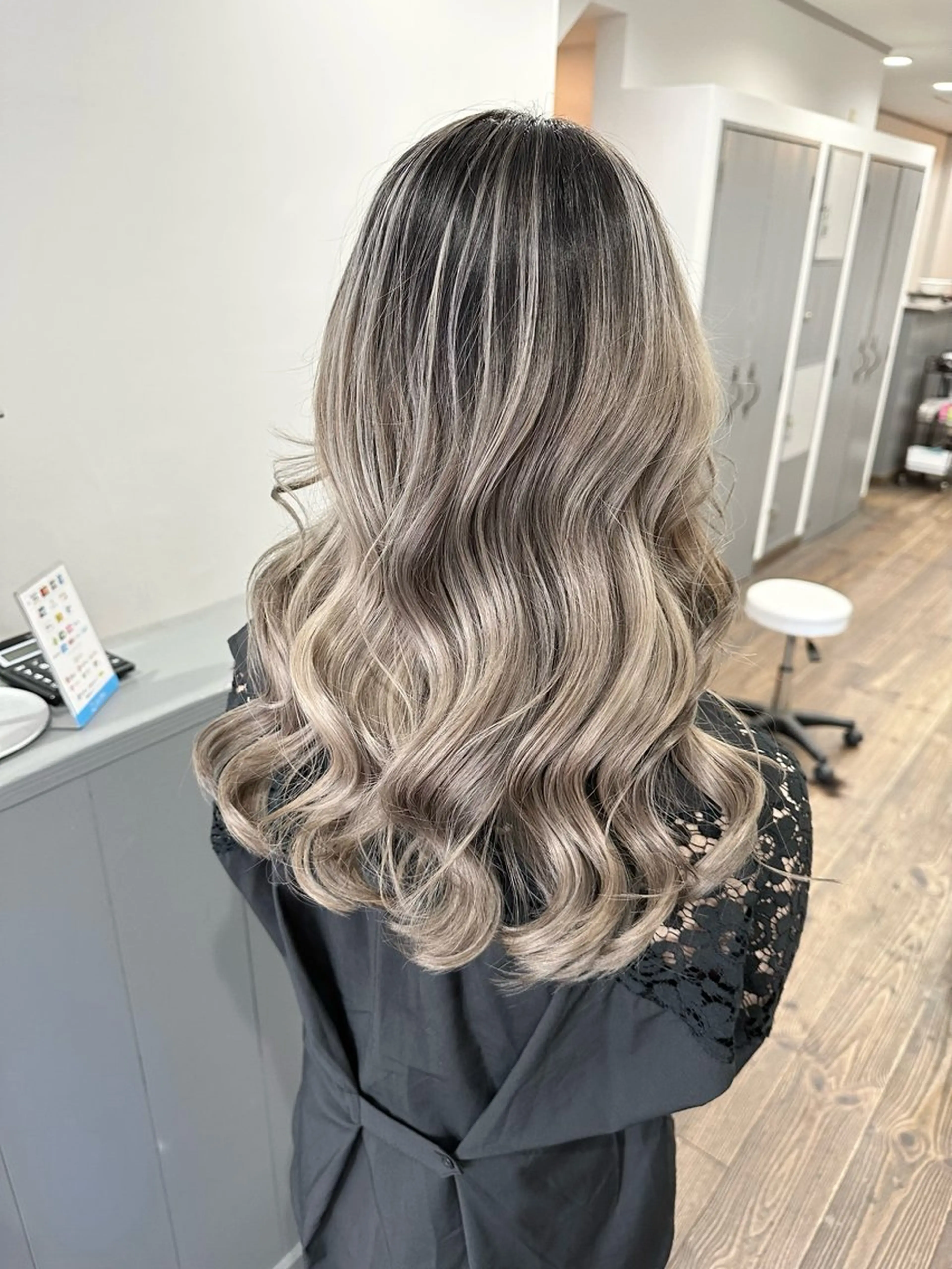 カット+カラー+バレイヤージュの写真