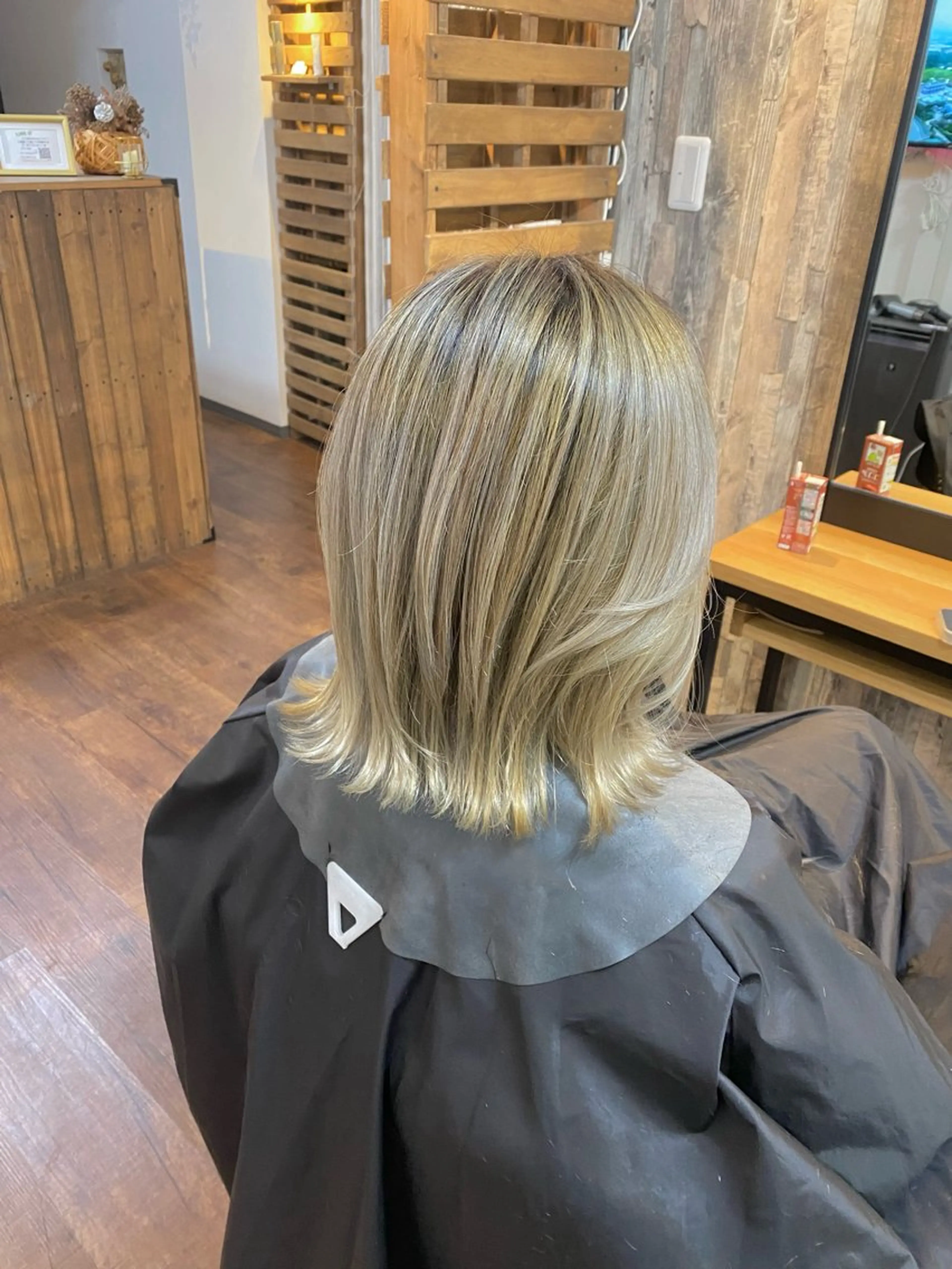 ミディアム カラー ブロンド カット ヘアカラー トリートメント Lizir  ルズィール所属・Luzir⭐︎ GEN⭐︎のヘアスタイル