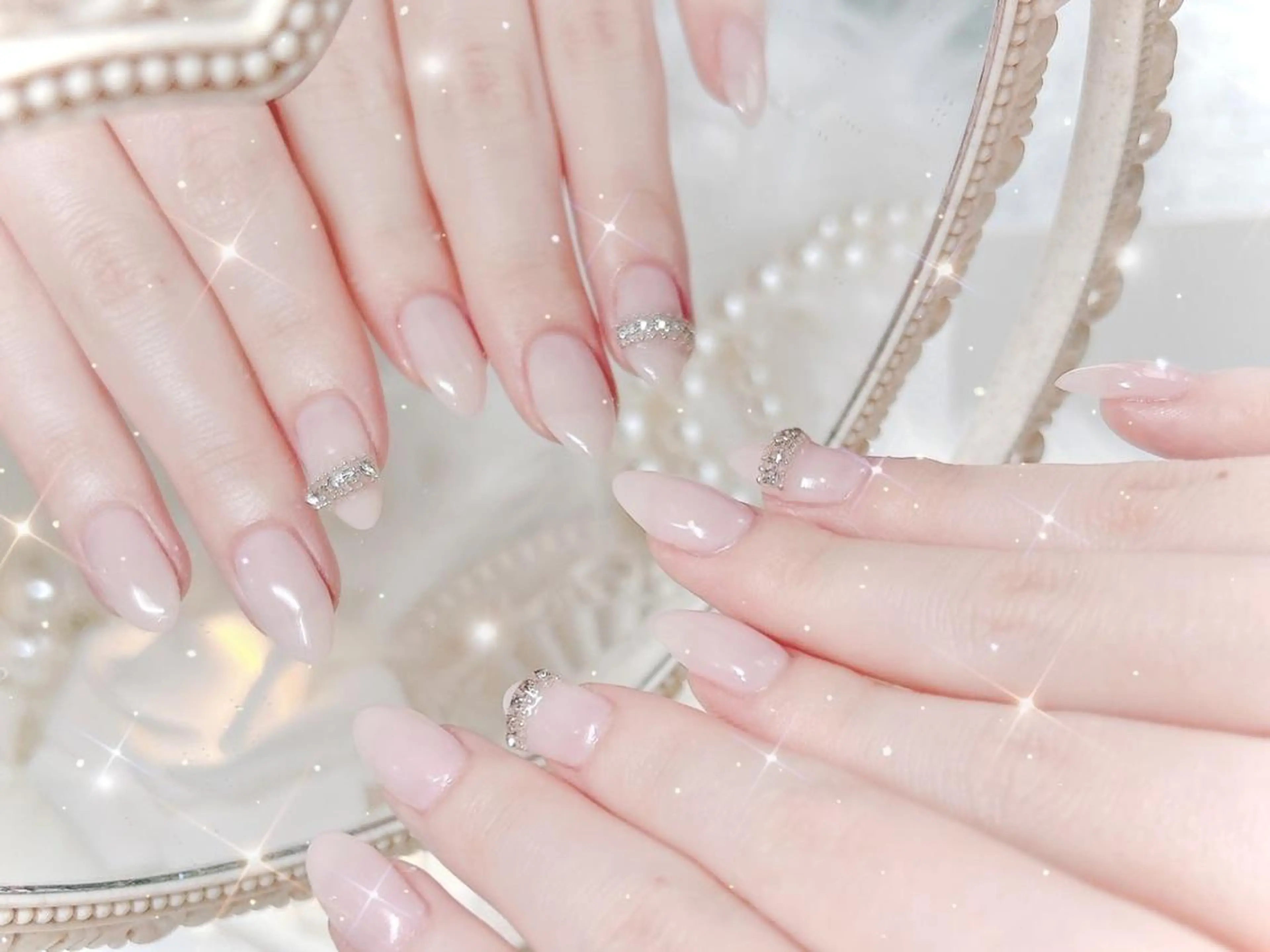 ネイル アートネイル ラメ(グリッター) ラメグラデーション ワンカラーネイル シンプルネイル 🎀 𝓡𝓪𝓶のネイルデザイン