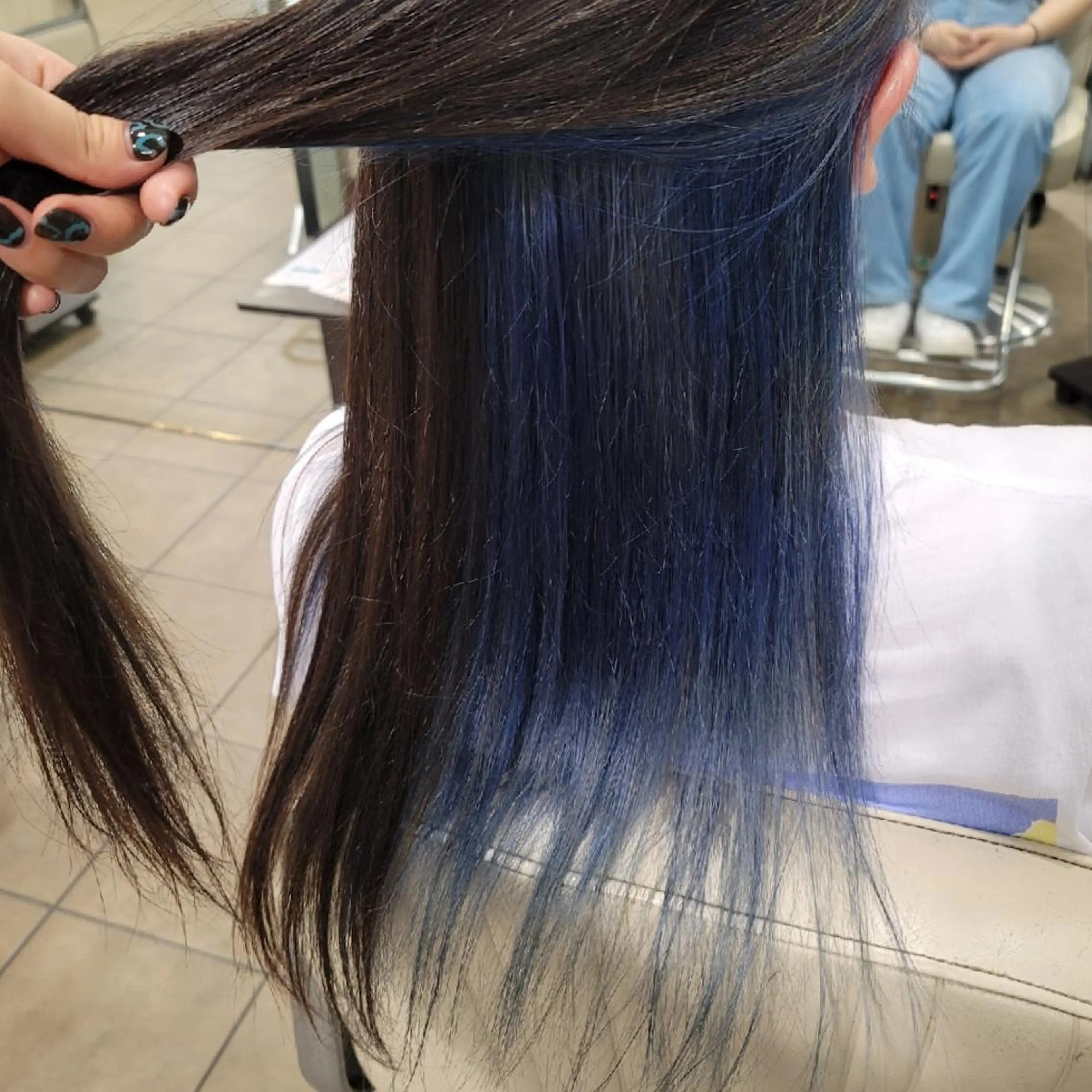 カラー ブルーカラー インナーカラー 寺西紗友望/髪質改善 ストレート/ボブのヘアスタイル