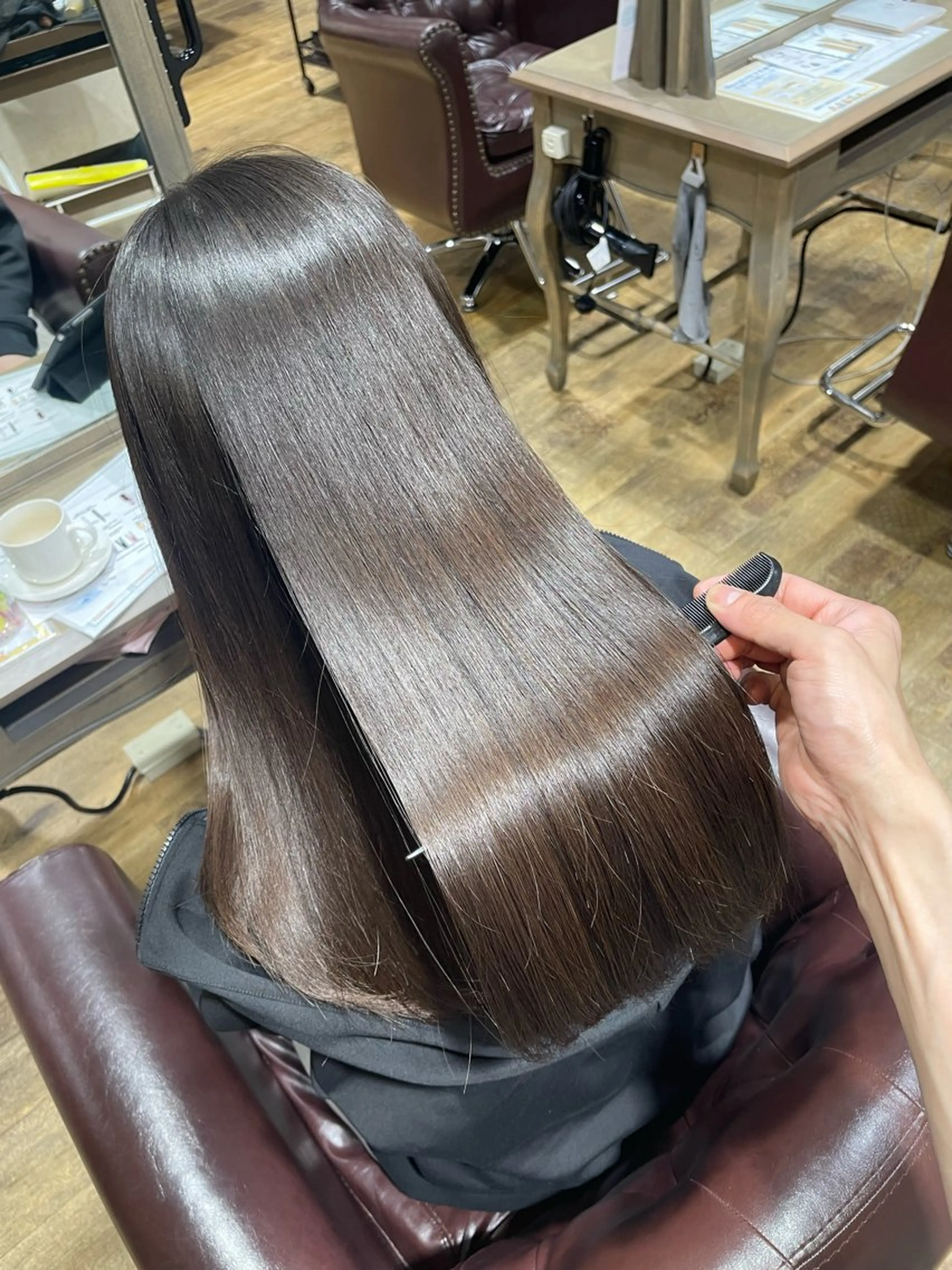 髪質改善トリートメント＋カットの写真