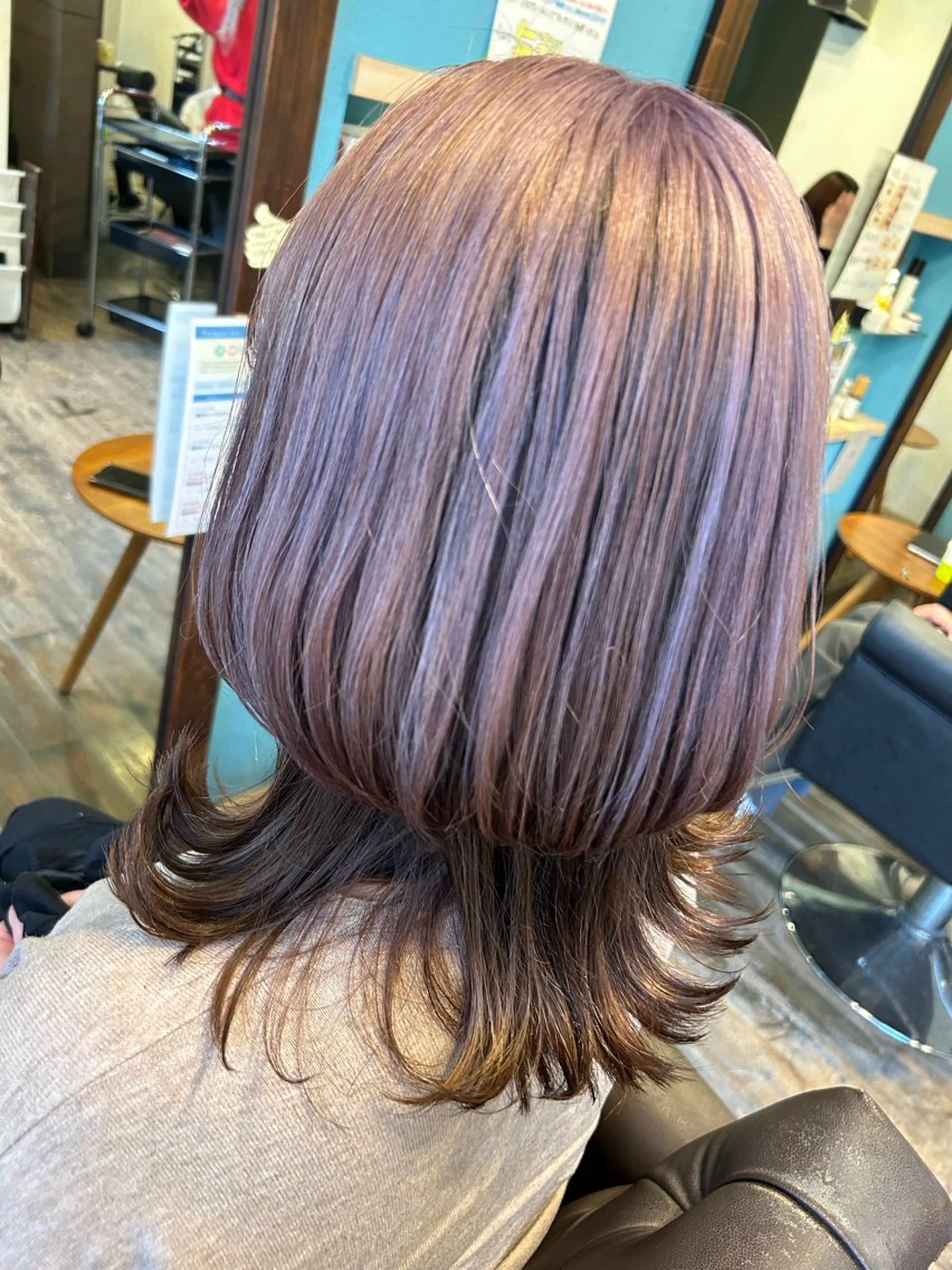 ミディアム 谷 未来美のヘアスタイル