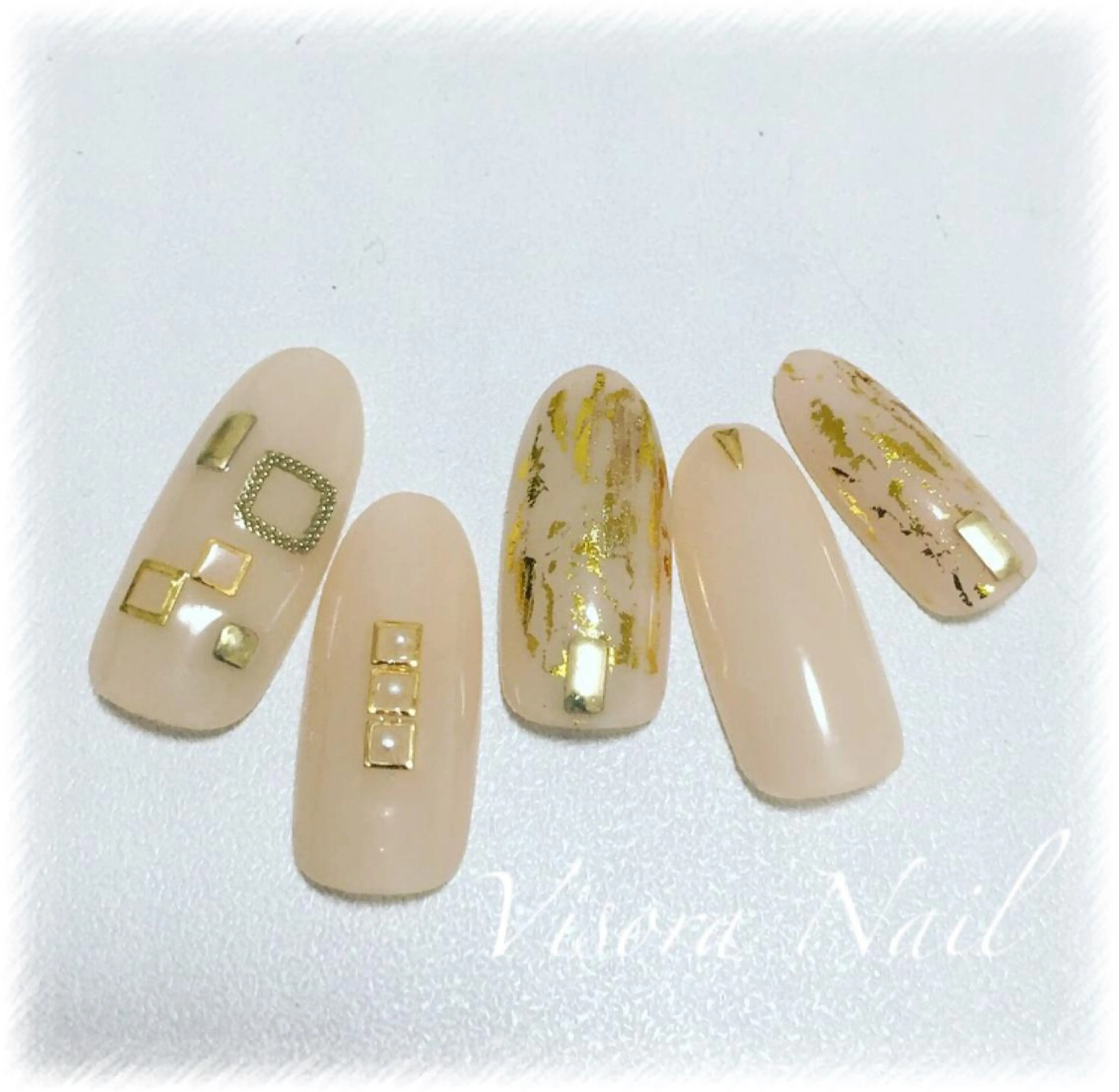 ネイル 美SORA ～ｳﾞｨｿﾗ～のネイルデザイン