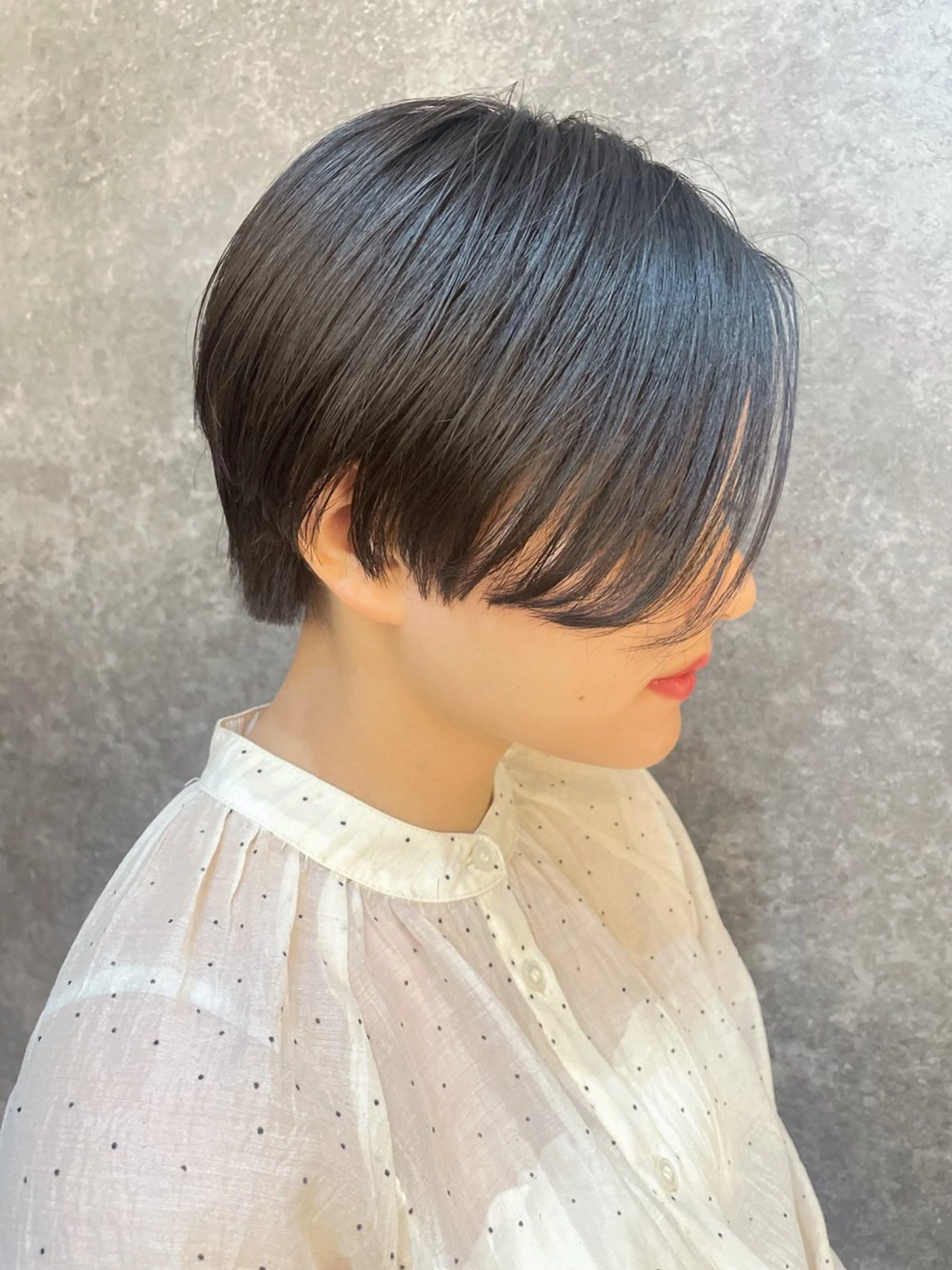 ショート 峯 琴奈のヘアスタイル