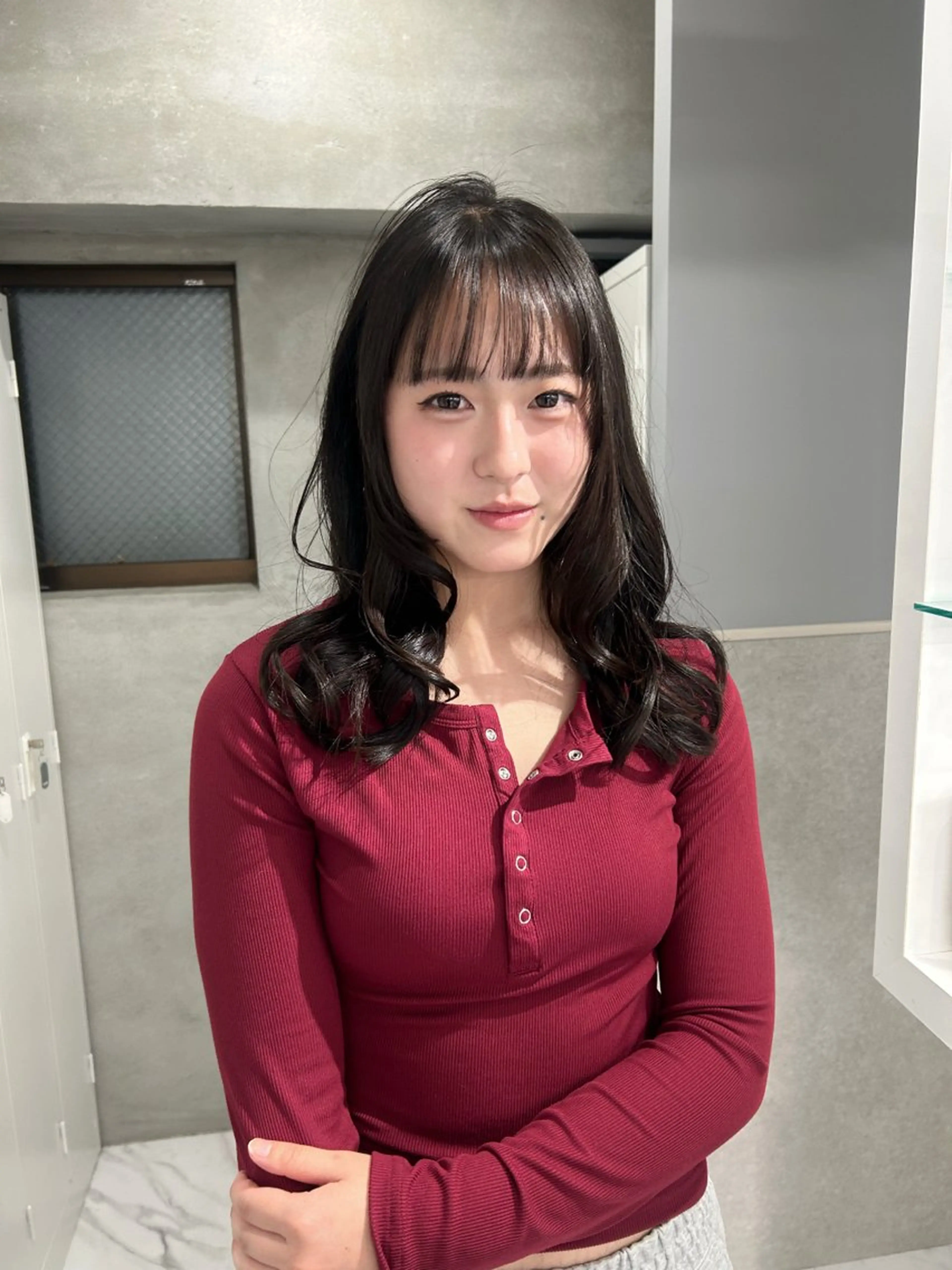 ミディアム カット ️💜akari💜 ハイトーン/レイヤーのヘアスタイル