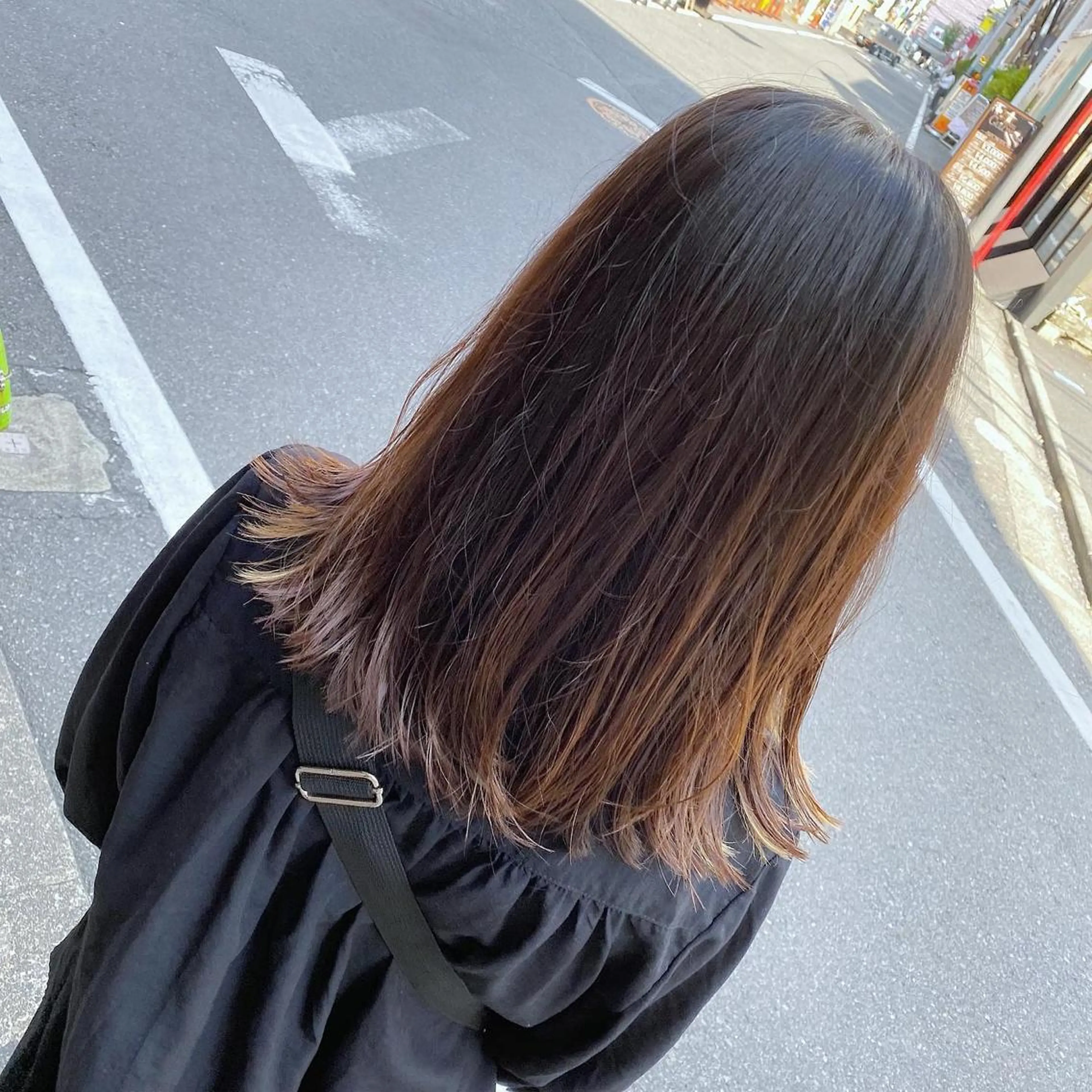 セミロング 髪質改善 レイヤーカット ローレイヤー SALOWIN 池袋Suite店所属・髪質改善特化 安東駿介のヘアスタイル