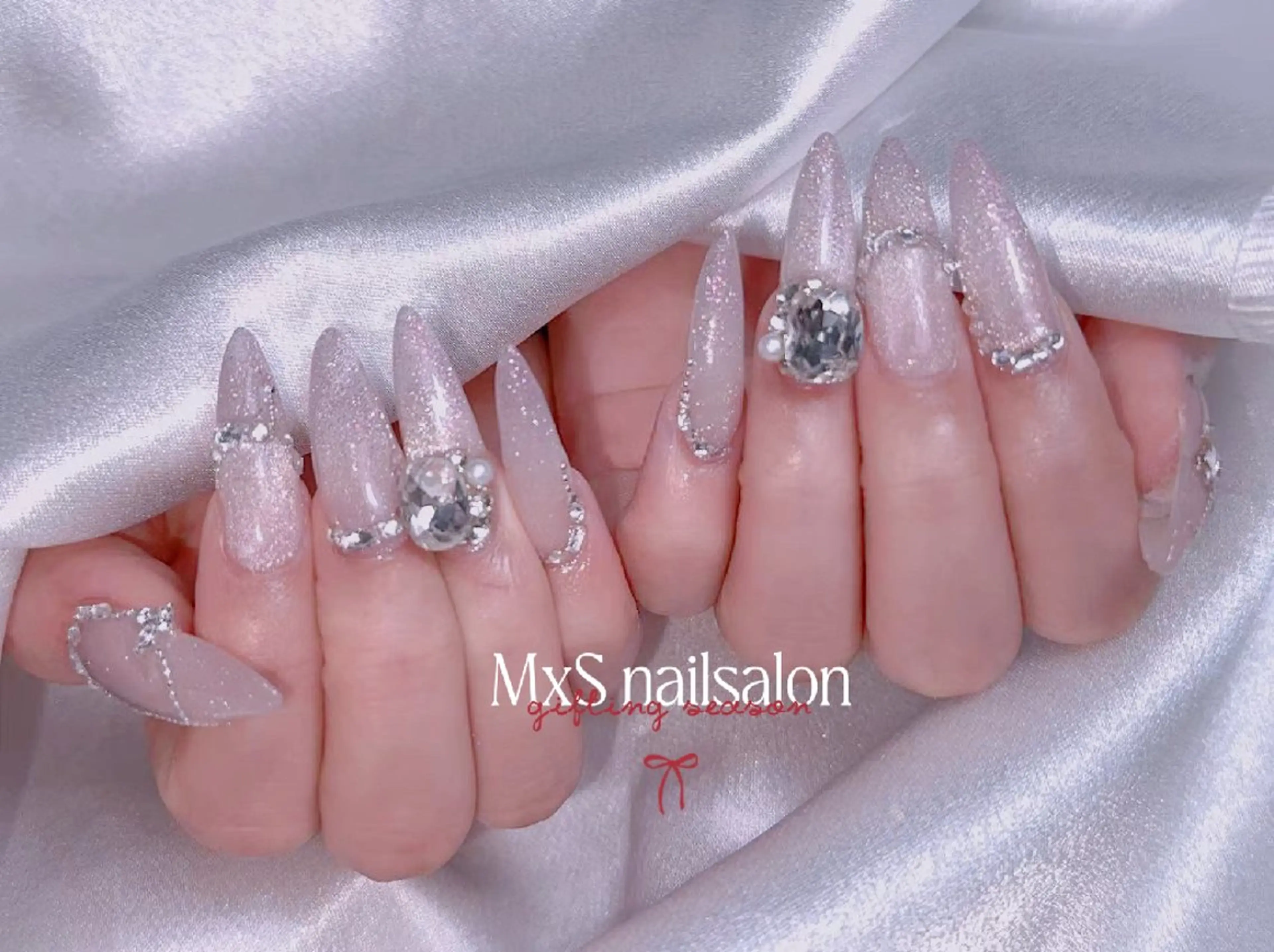 ネイル ジェルネイル 韓国ネイル マグネットネイル パラジェル バレンタイン ハンドネイル ハンドケア MxS Nail(長さだし/フィルイン/マグネット/韓国ネイル/ワンホンネイル/ワンカラー)所属・MxS リィリィのネイルデザイン