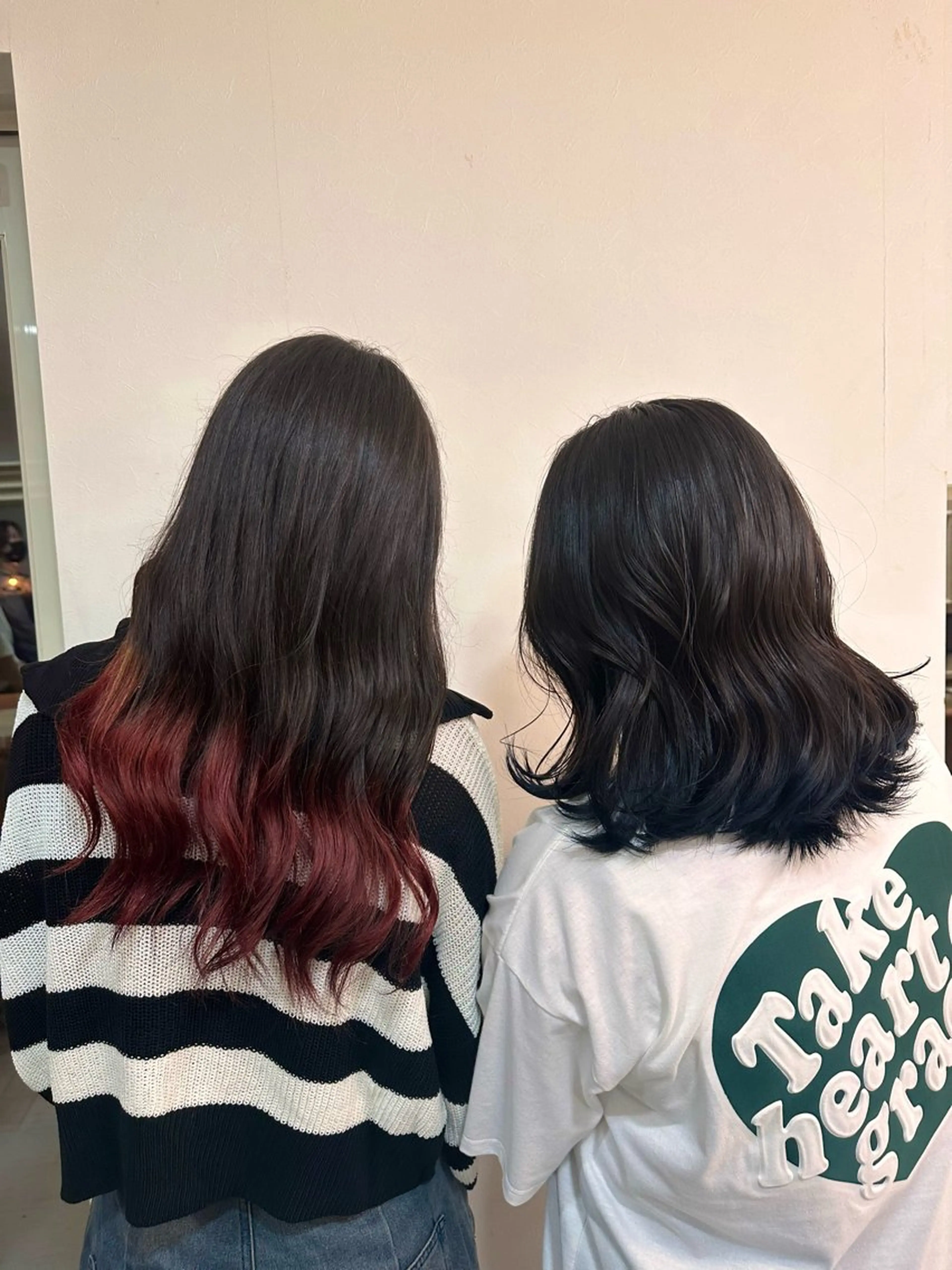 ミディアム カラー 井上 莉緒のヘアスタイル