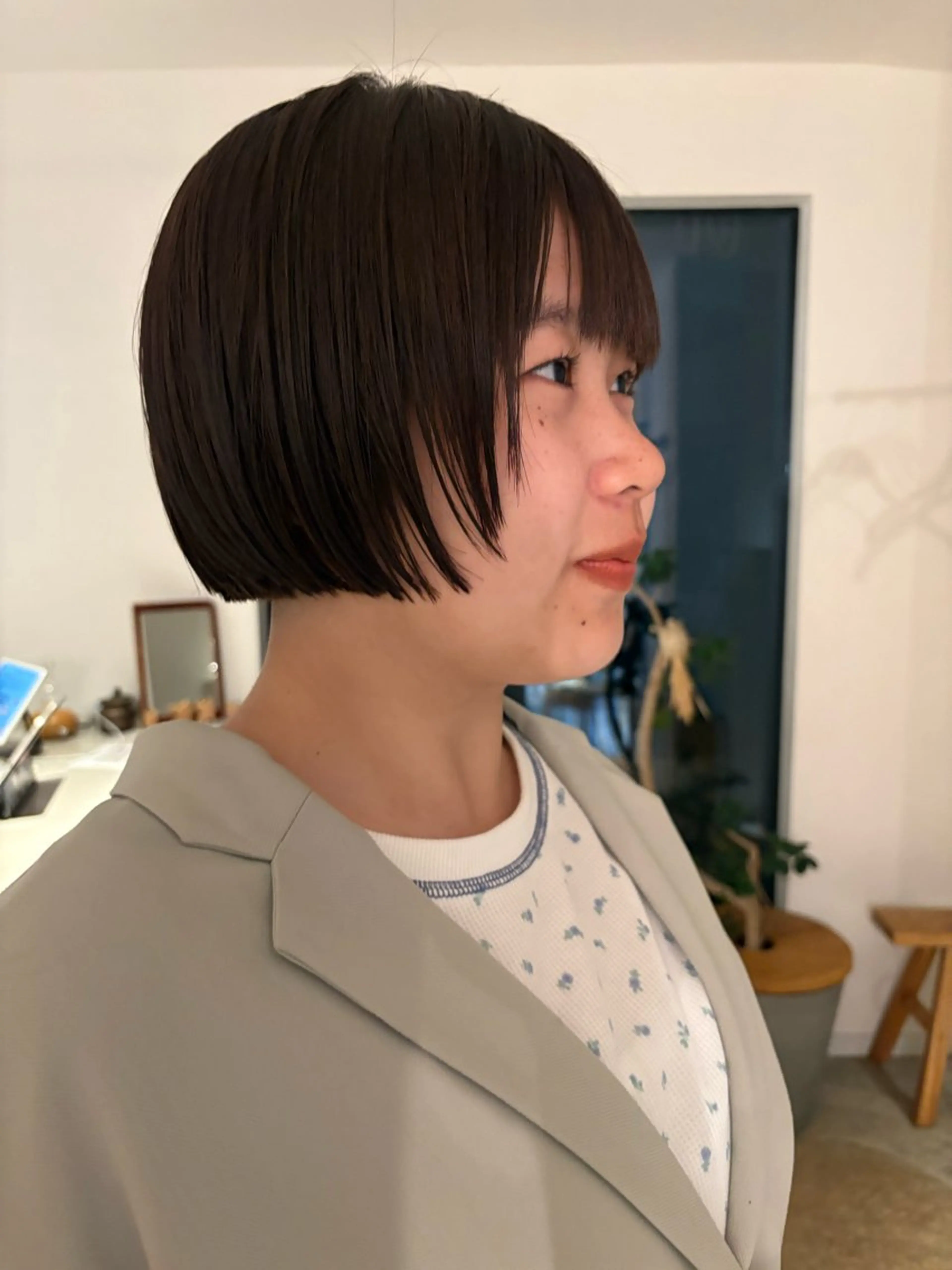 ショート 顔周りカット モダーン北鎌倉所属・中溝 アカリのヘアスタイル