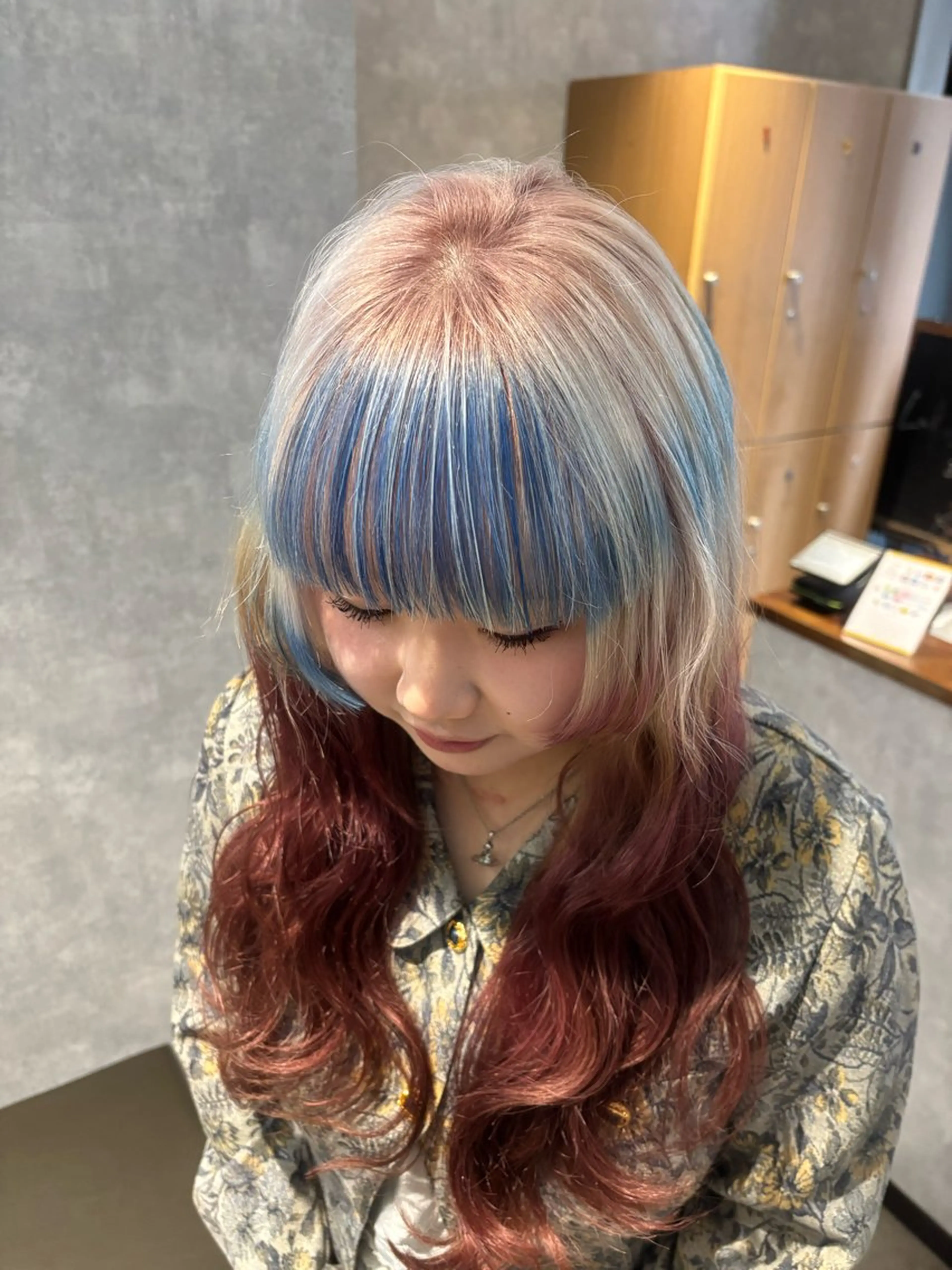 ロング カット ヘアカラー トリートメント 🌐NATSUMI 🌐【寒色カラー】のヘアスタイル