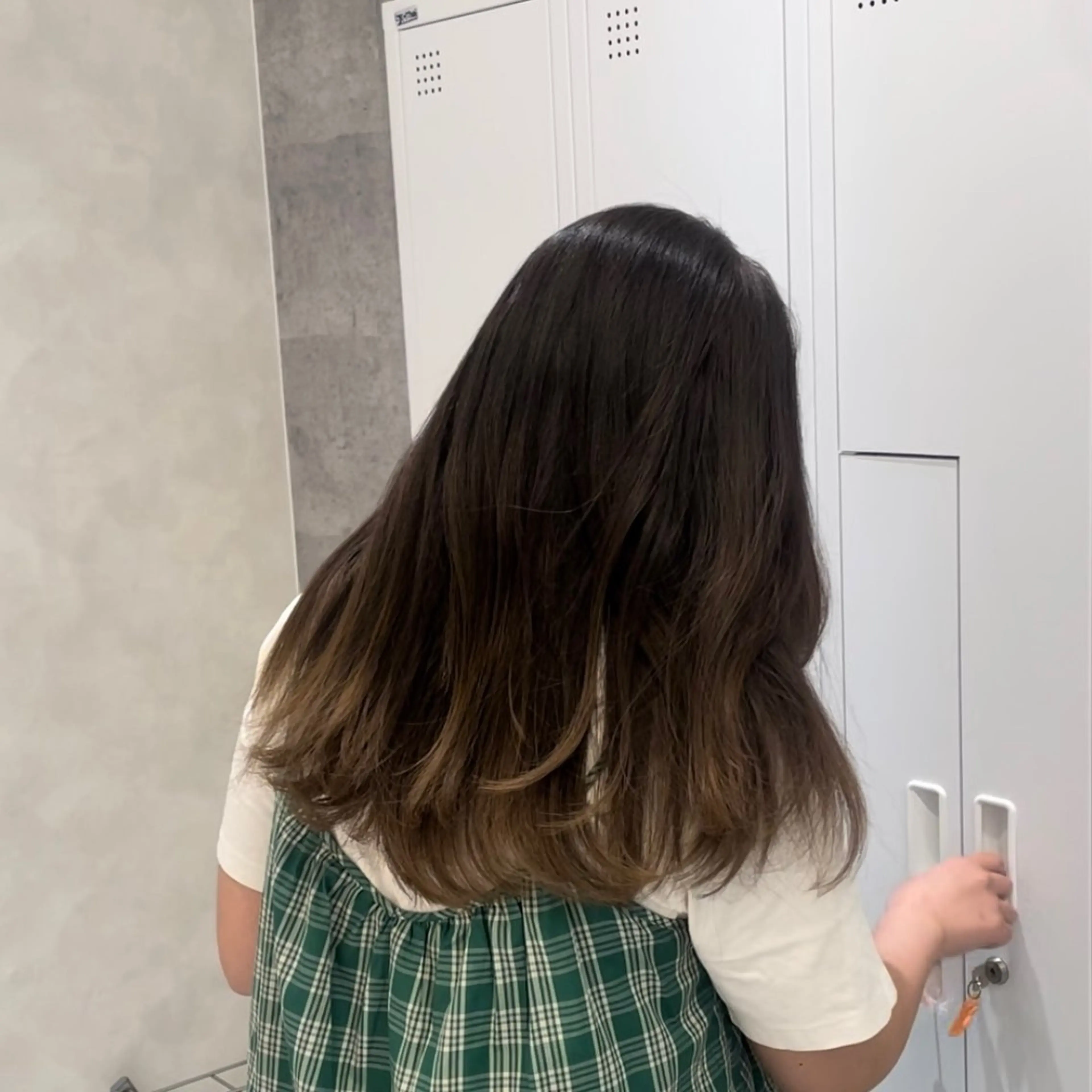 ロング カラー ベージュカラー 透明感カラー デザインカラー グラデーションカラー グレージュ ヘアカラー トリートメント enu hair所属・ショートモデル募集 エクステ専門店まりこのその他イメージ