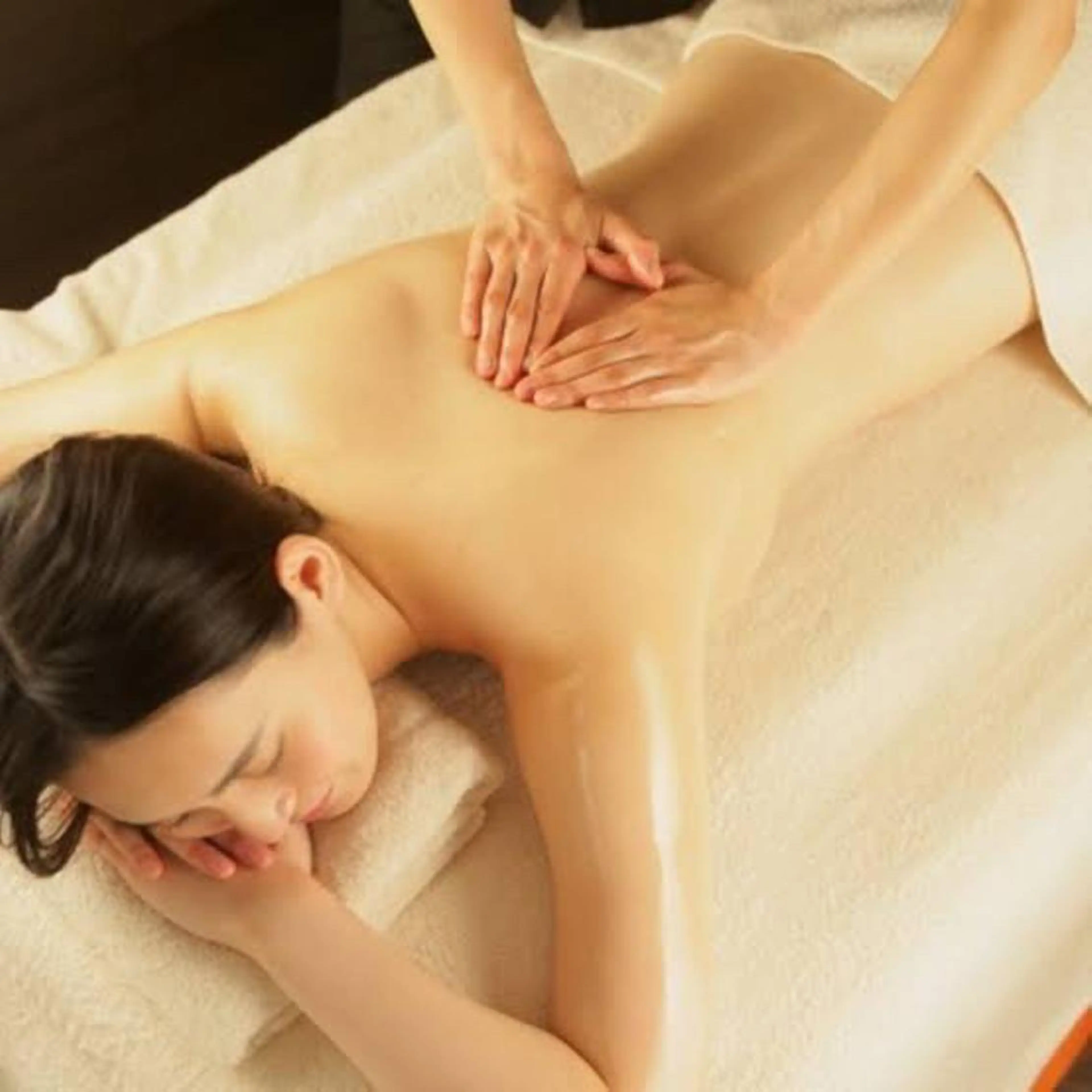 [90分]新規限定！人気No.1 贅沢全身アロマオイルリンパ＋ヘッドマッサージ＋首肩デコルテの写真