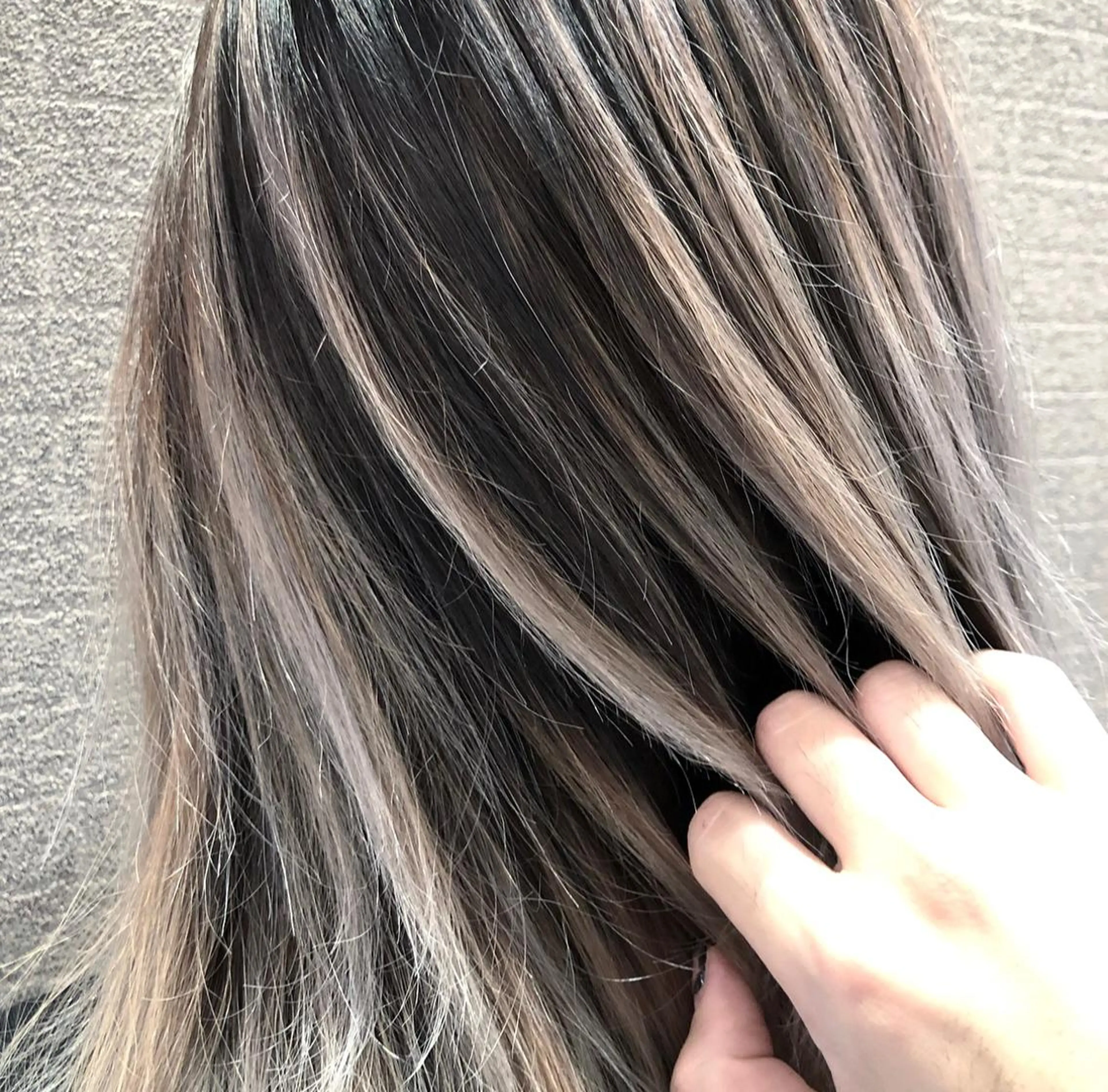 ショート カラー ヘアアレンジ バレイヤージュ デザインカラー ハイライトカラー ハイライト レイヤーカット アンドウ ユウ/ レイヤーカット/韓国のヘアスタイル