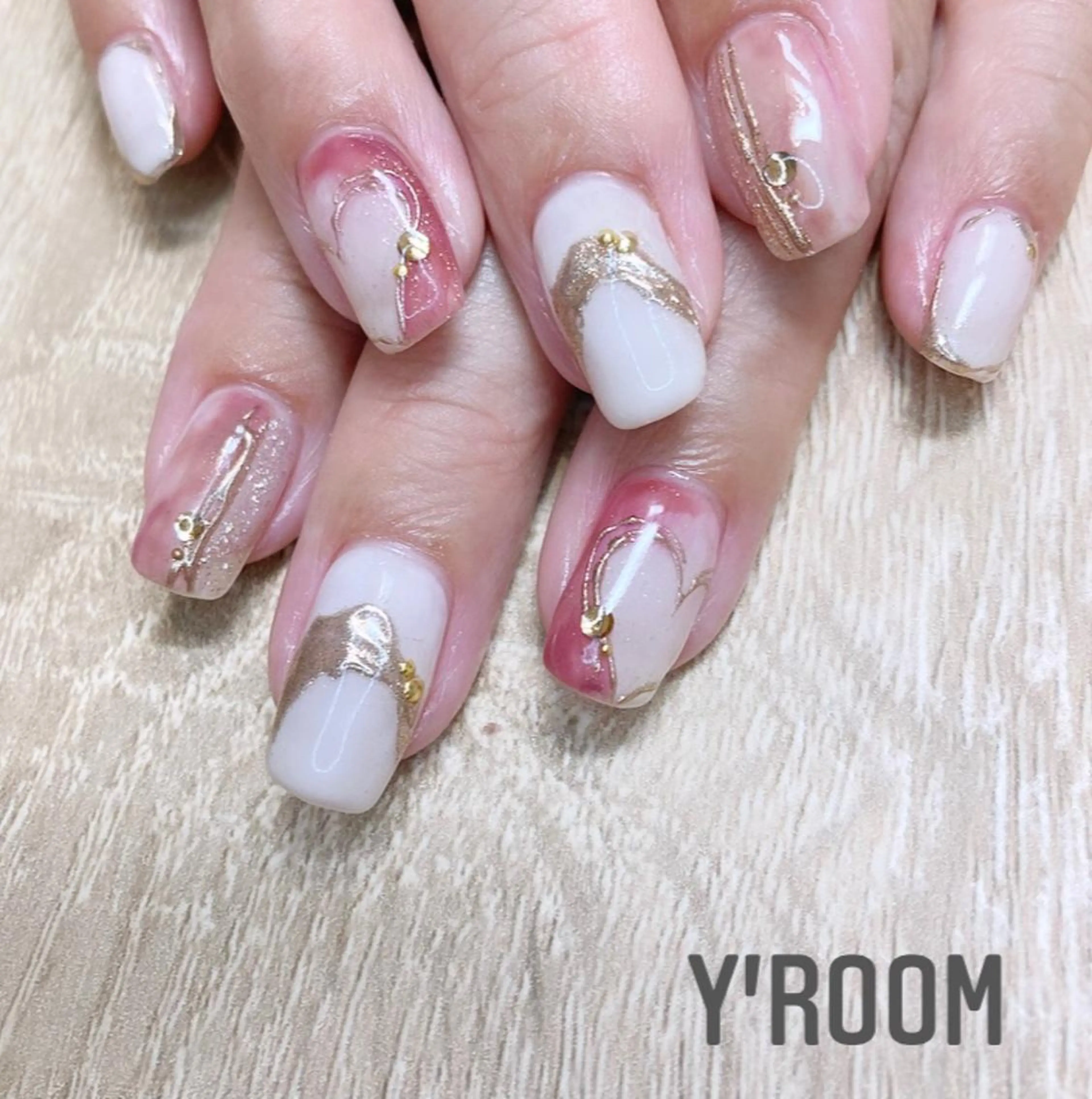 ネイル オーロラネイル フラッシュネイル フットネイル ジェルネイル ハート YUKA （ネイリスト）のネイルデザイン