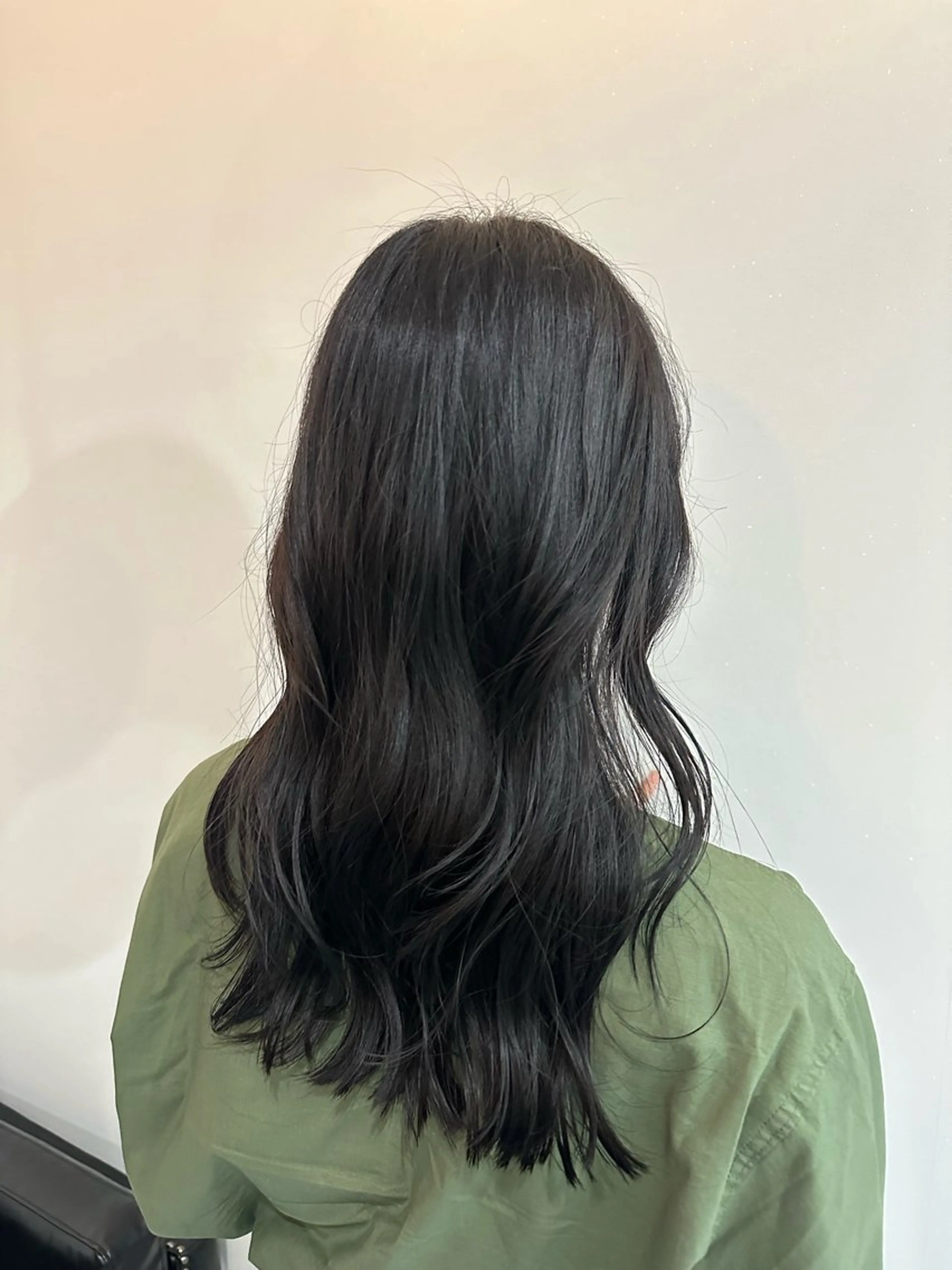 カラー 黒髪 透明感カラー マイ/カットモデル /暖色カラーのヘアスタイル