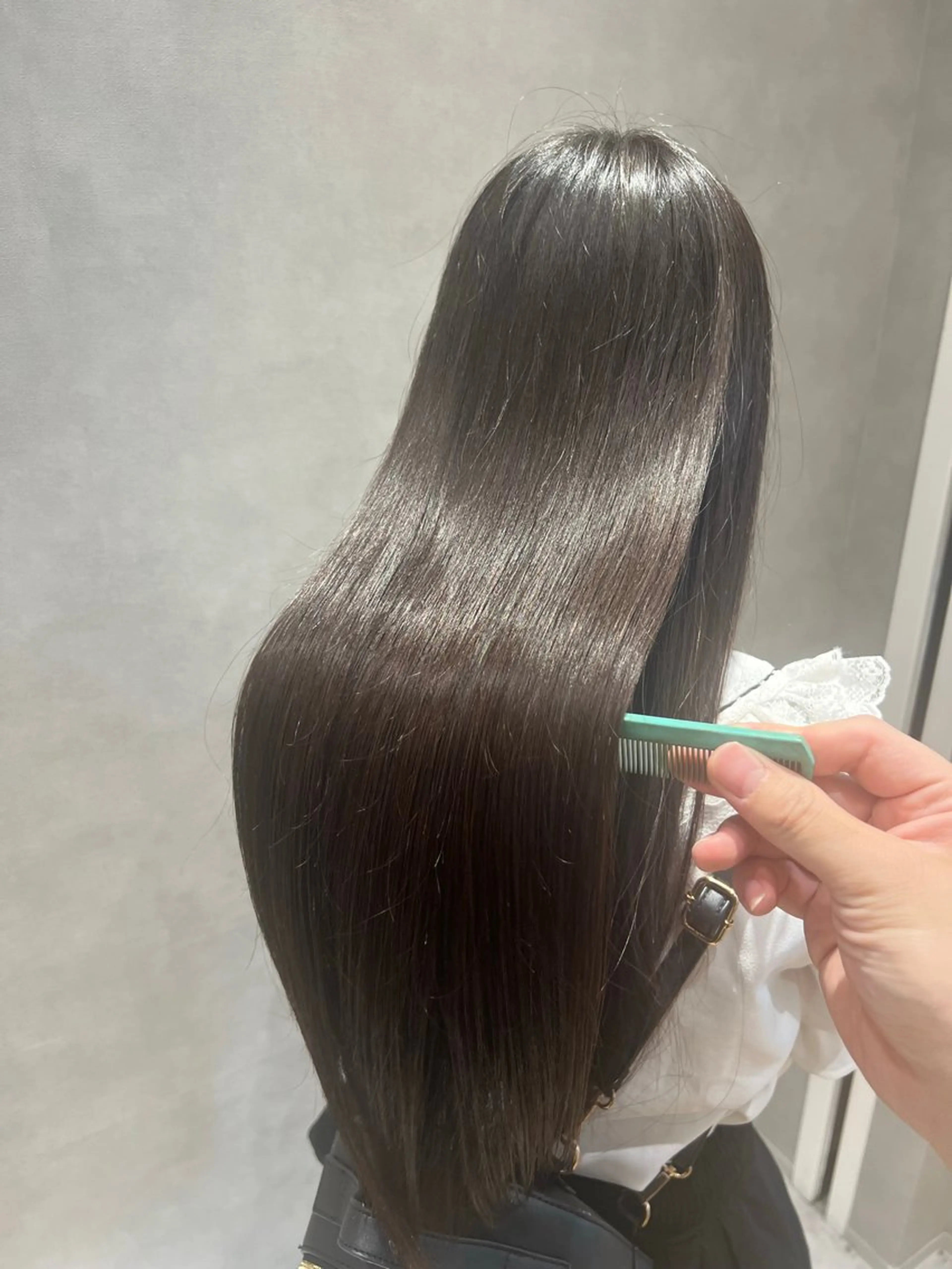 🌱《土日祝のみ》カット & 髪質改善プレミアムストレートの写真