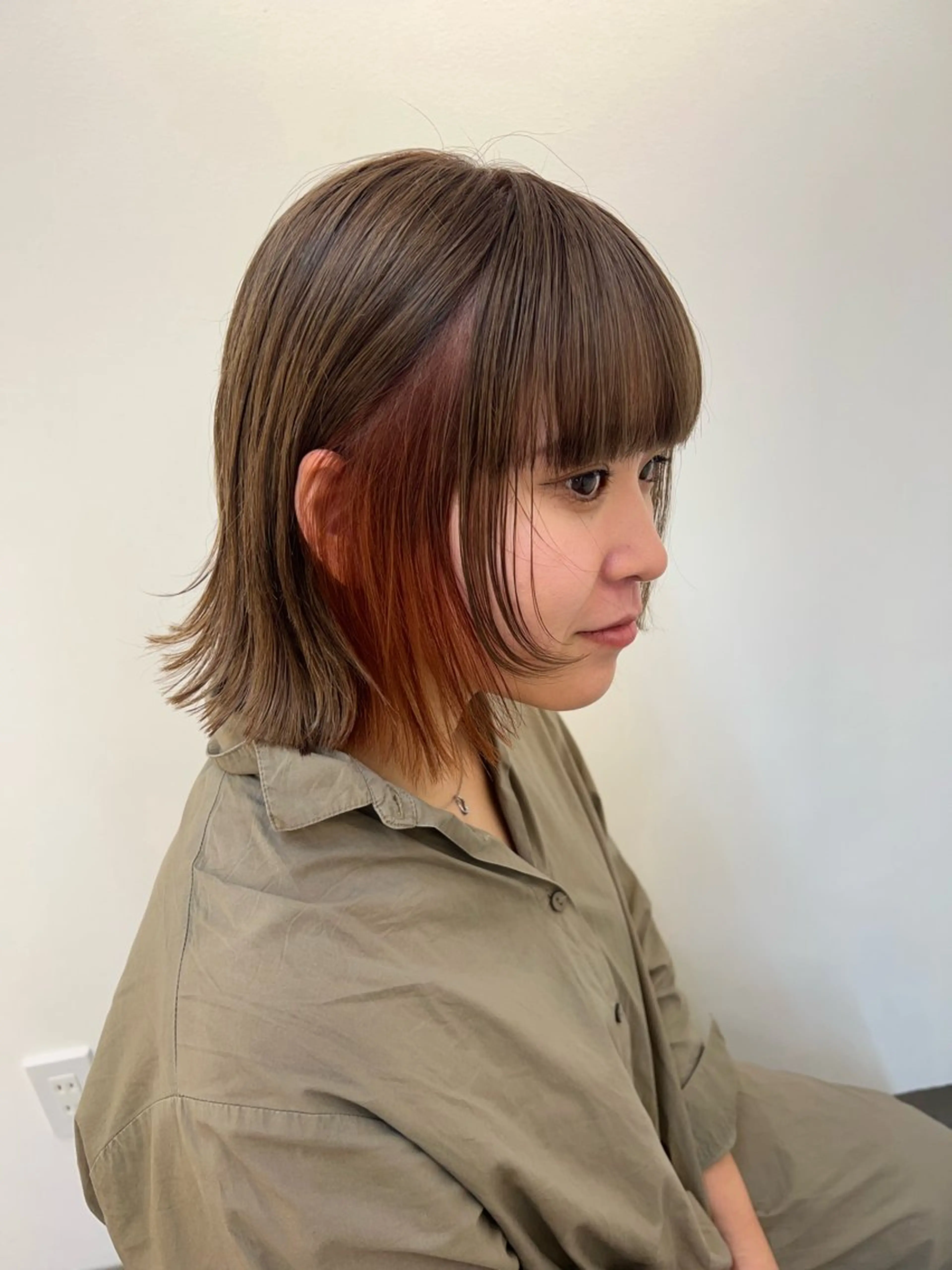 【デザインカラー】インナーブリーチ＋カラー　イヤリング/フェイスフレーミング/アンブレラカラー/テール/ポイントの写真