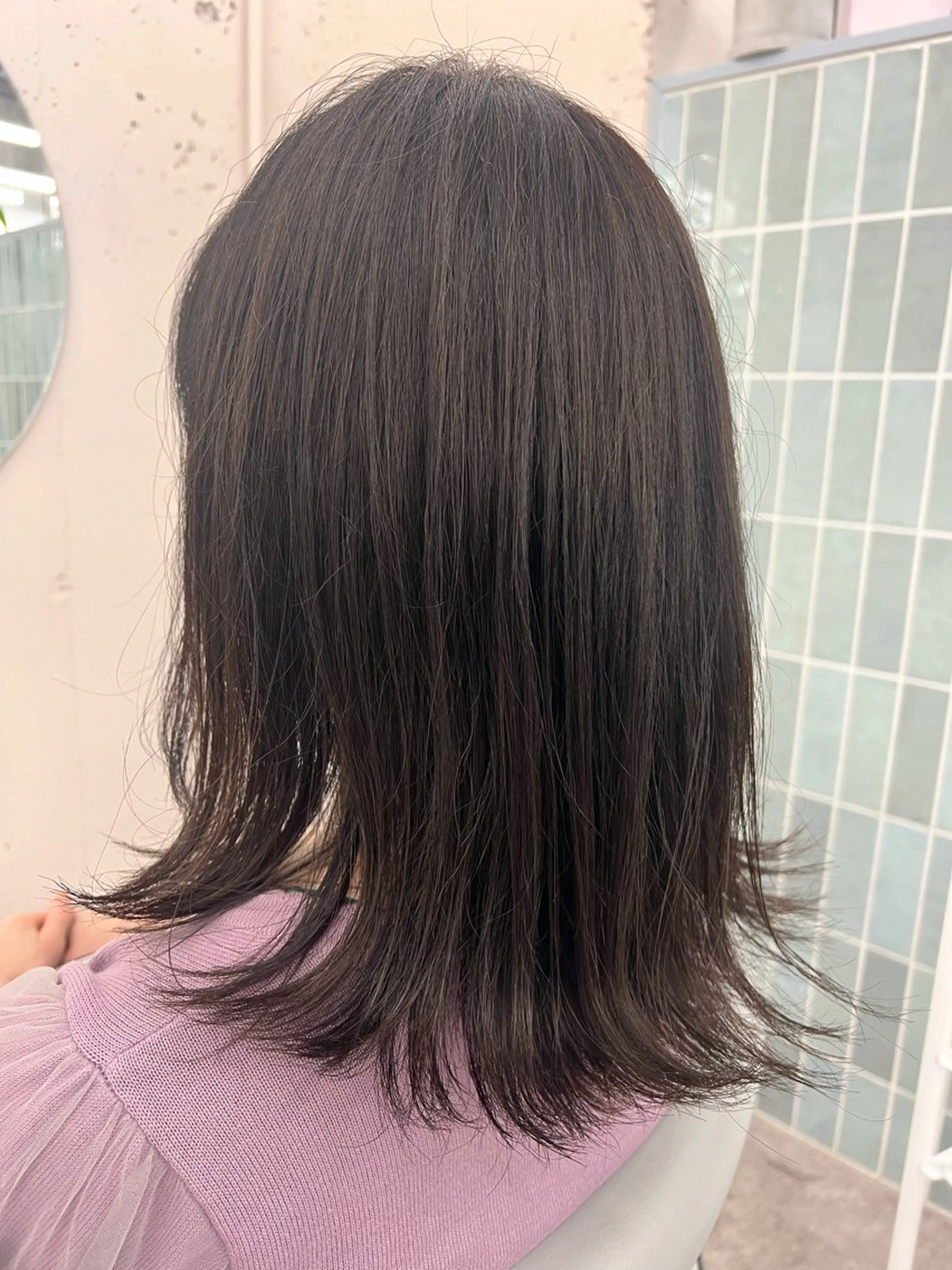 ミディアム カラー 志水 裕衣のヘアスタイル