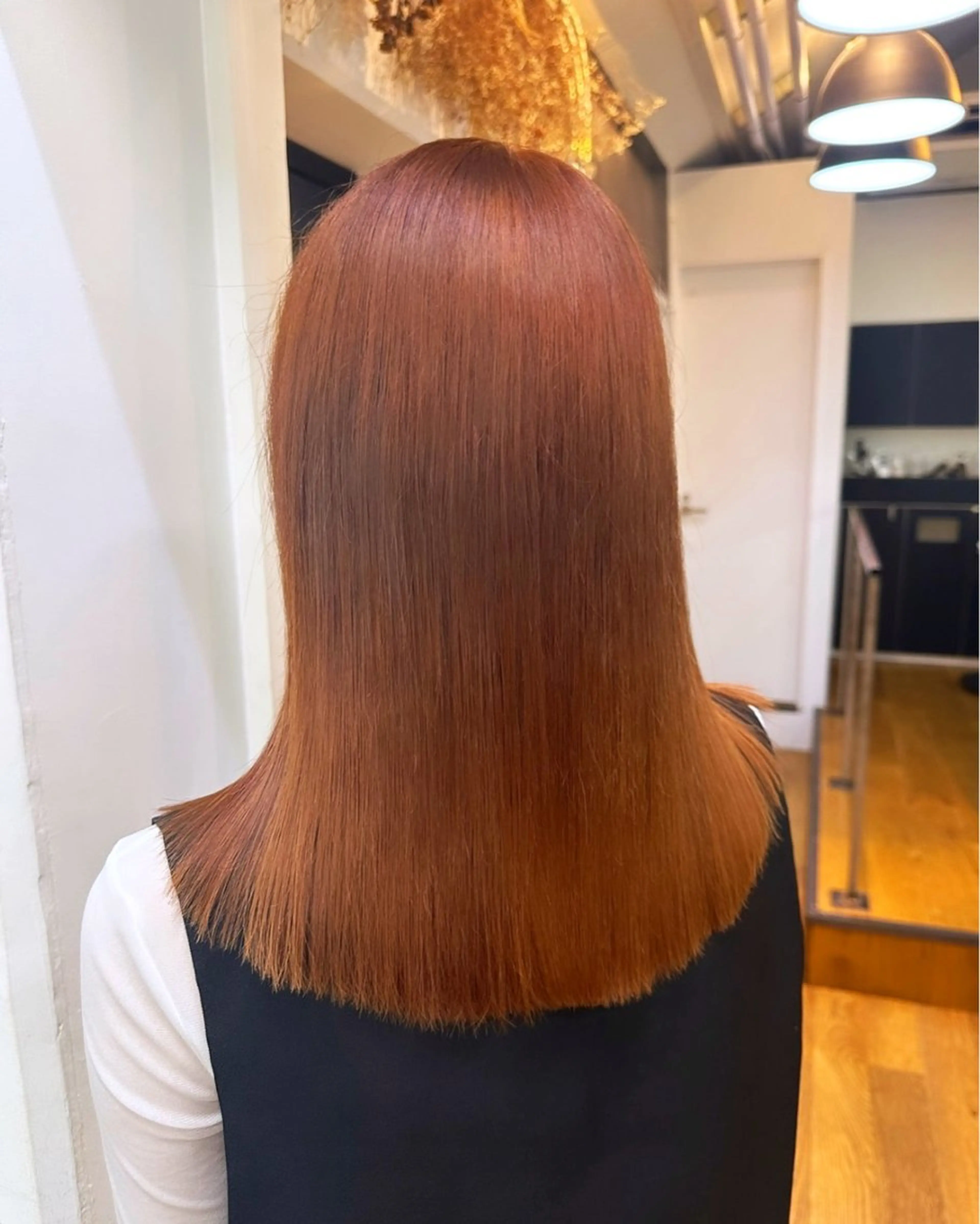 ミディアム カット ヘアカラー Hana ハイトーン🕯🩰のヘアスタイル