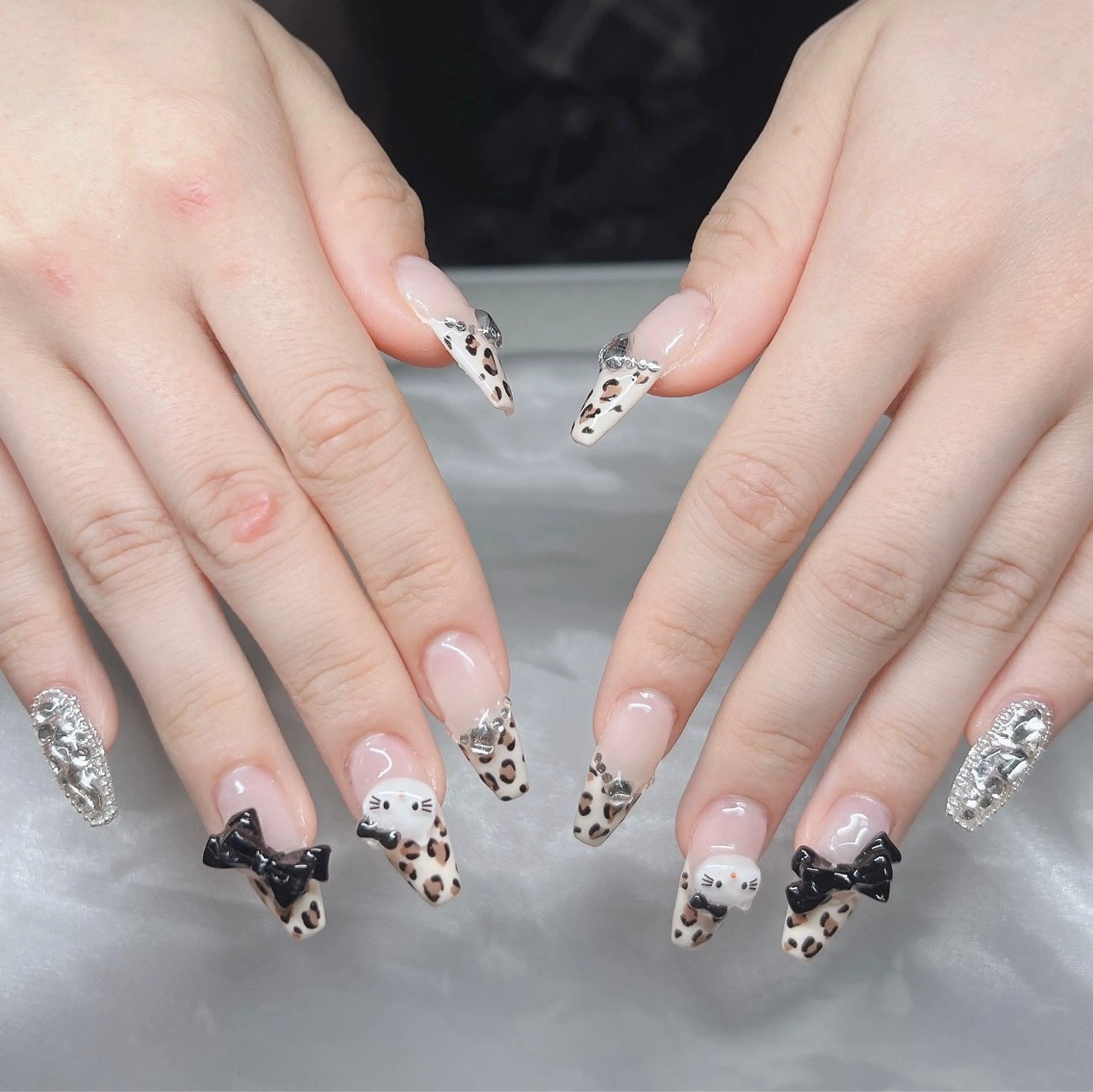 ネイル オーロラネイル チークネイル 長さ出し フットネイル フレンチネイル ハンドネイル Lee Nails チップ長さだし専門店のネイルデザイン