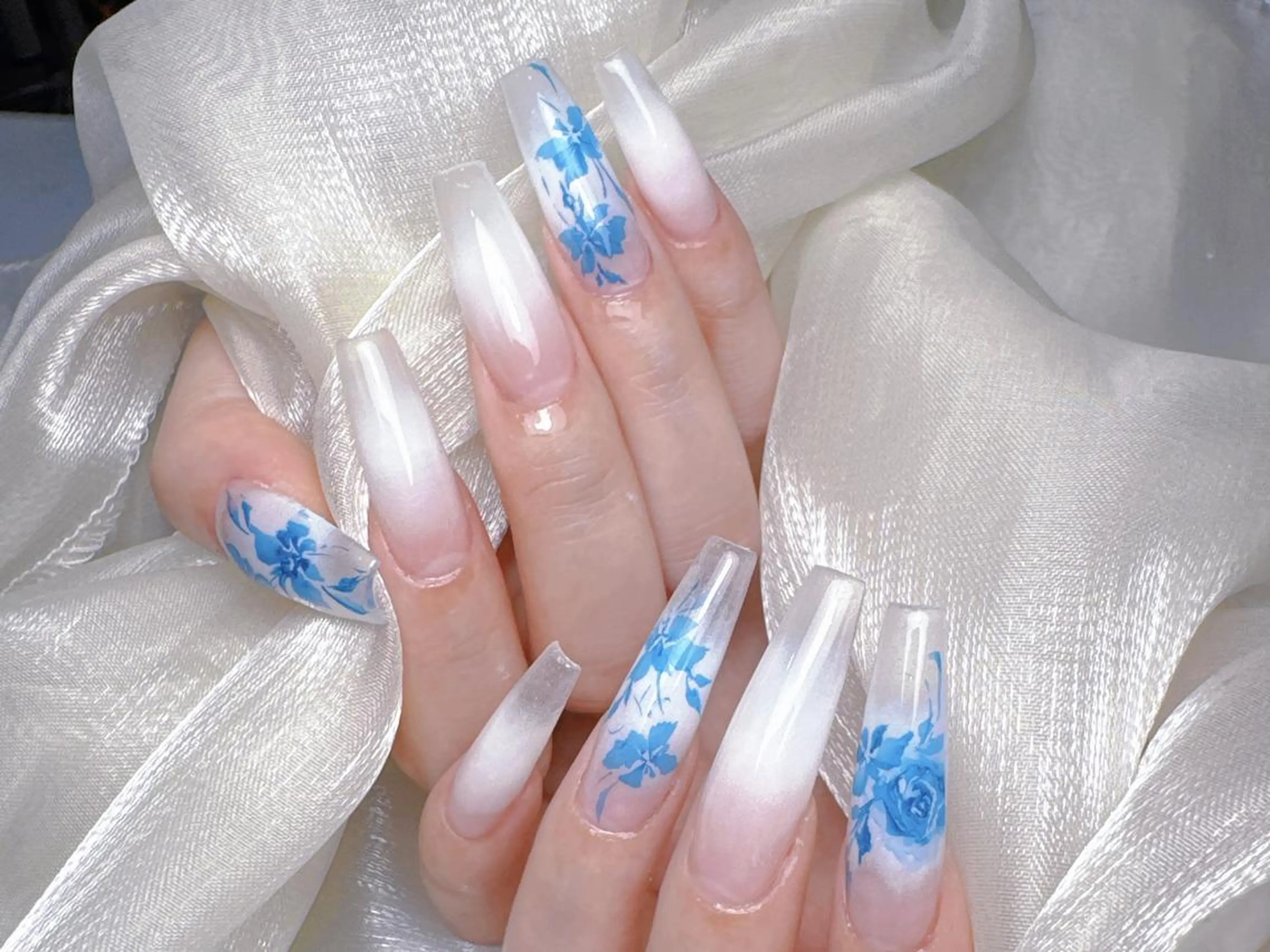 【初回オフ無料】🧡持ち込みデザイン4本まで+チップ長さだし1０本の写真