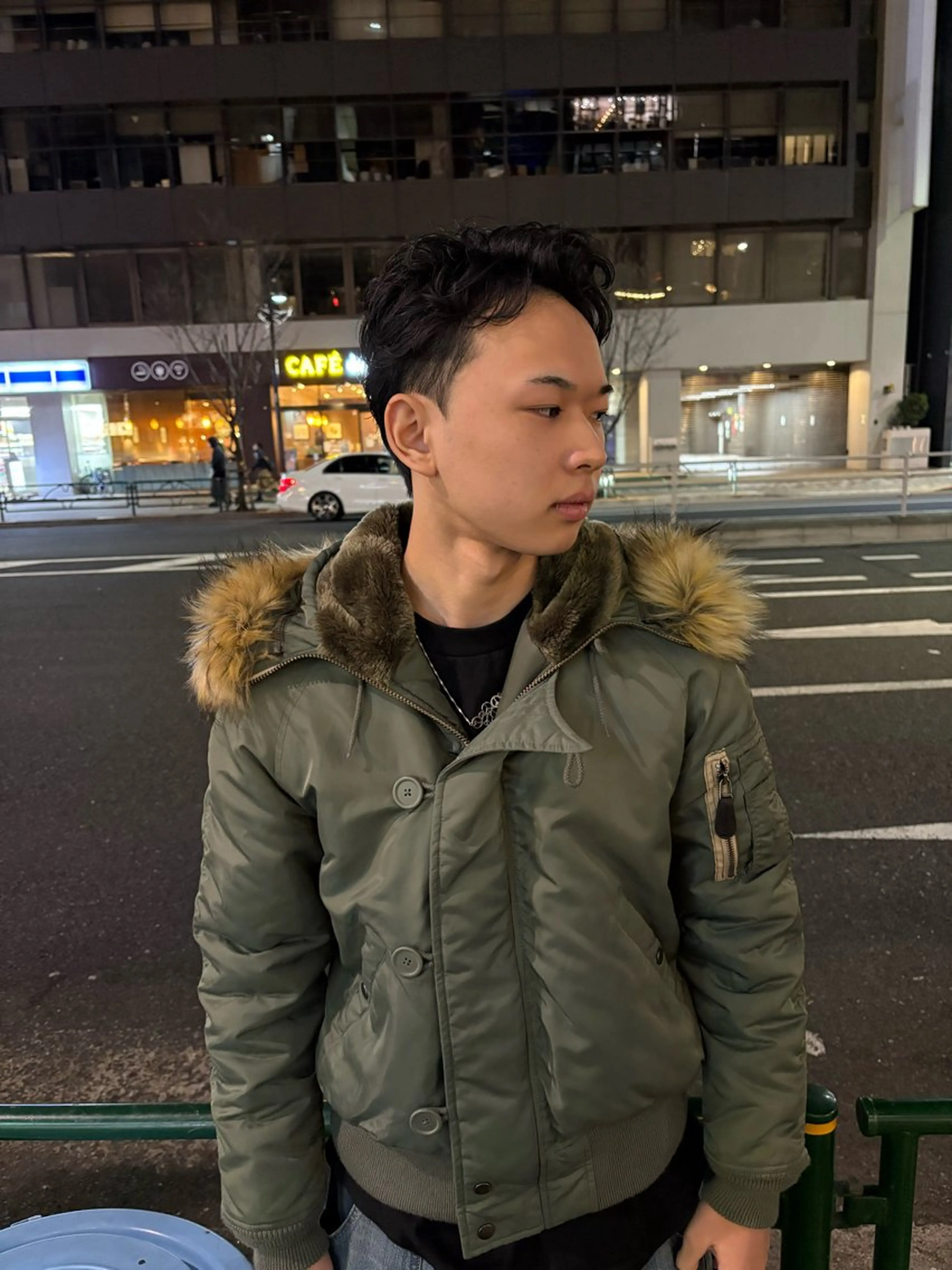 ショート パーマ メンズ メンズブリーチ フェザーパーマ メンズハイライト メンズインナーカラー メンズパーマ カット charme所属・💈メンズ特化美容師 ✂︎伊藤大輝💈のヘアスタイル