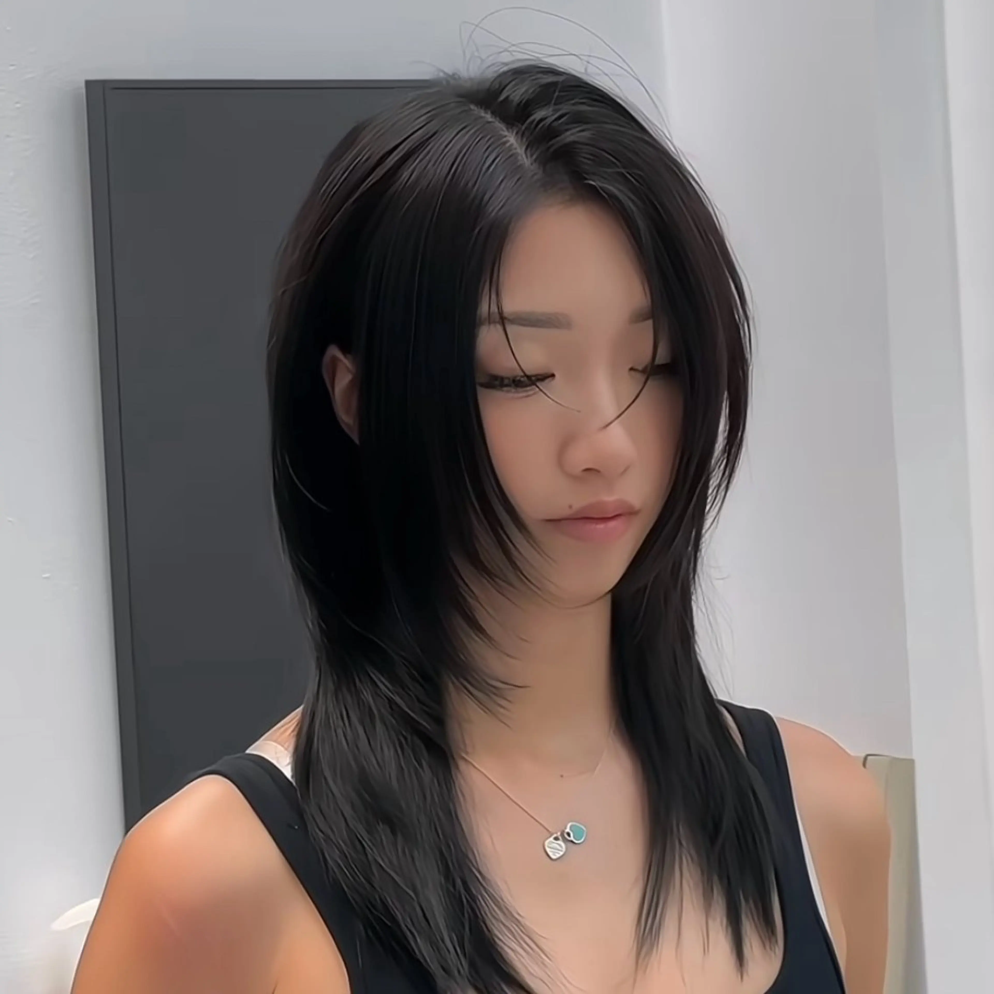 ミディアム SHIN レイヤーカットのヘアスタイル